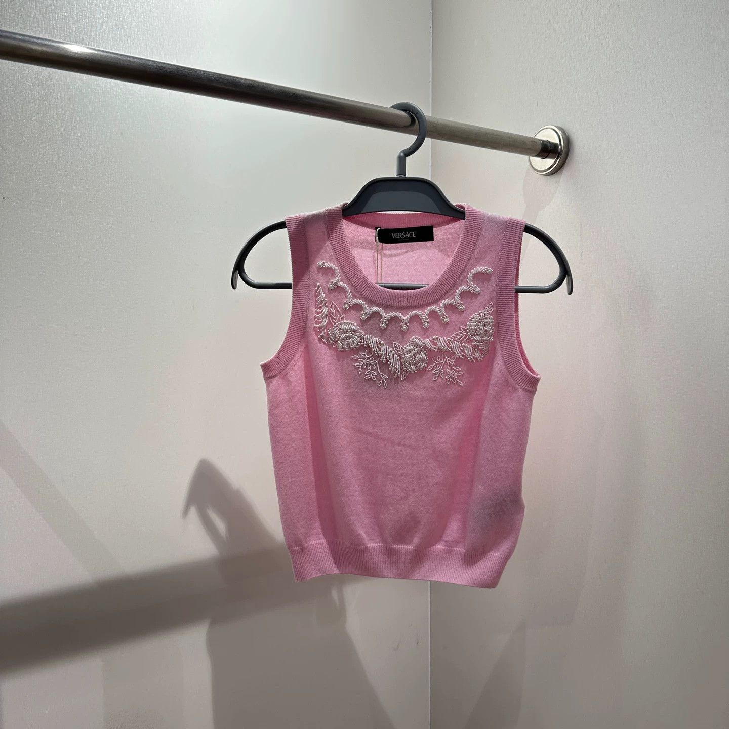 Versace Versace may769 beaded crew sleeveless wool knit top 36 Size XS / US 0-2 / IT 36-38 - 1 Thumbnail