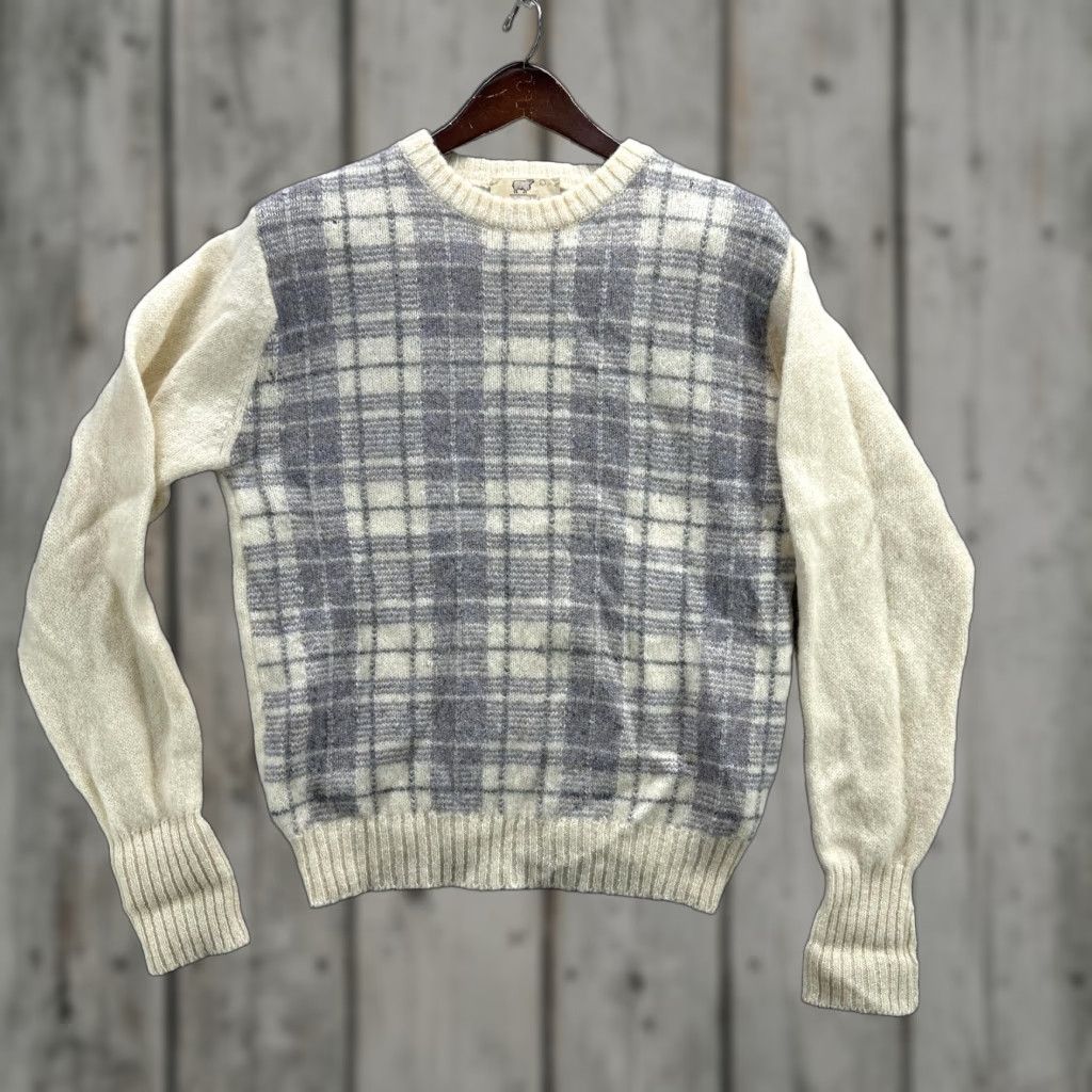 Vintage VINTAGE Lord Jeff Sweater Mens Large Cream Gray Plaid Wool Ireland Crew Neck Knit 100% Shetland Plaid Mens L Size US L / EU 52-54 / 3 - 1 Thumbnail