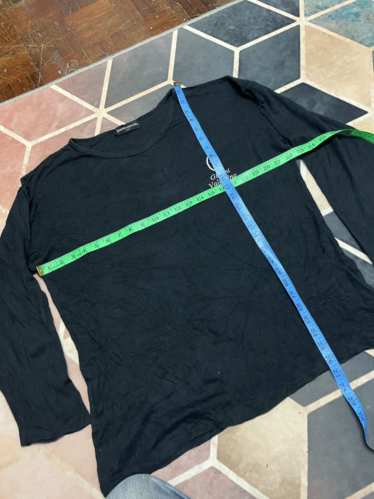 Gianni Valentino 💥Pure Black Gianni Valentino VALENTINO 90s Tee Size US XL / EU 56 / 4 - 9 Thumbnail