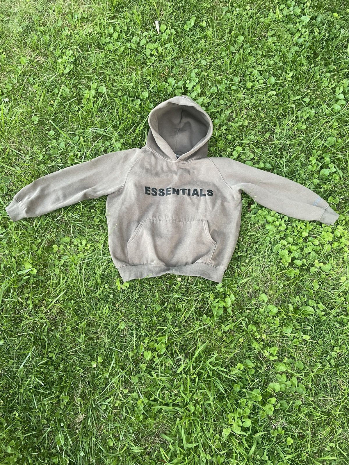 Other Essentials Fear of God Hoodie Taupe Size US M / EU 48-50 / 2 - 2 Thumbnail