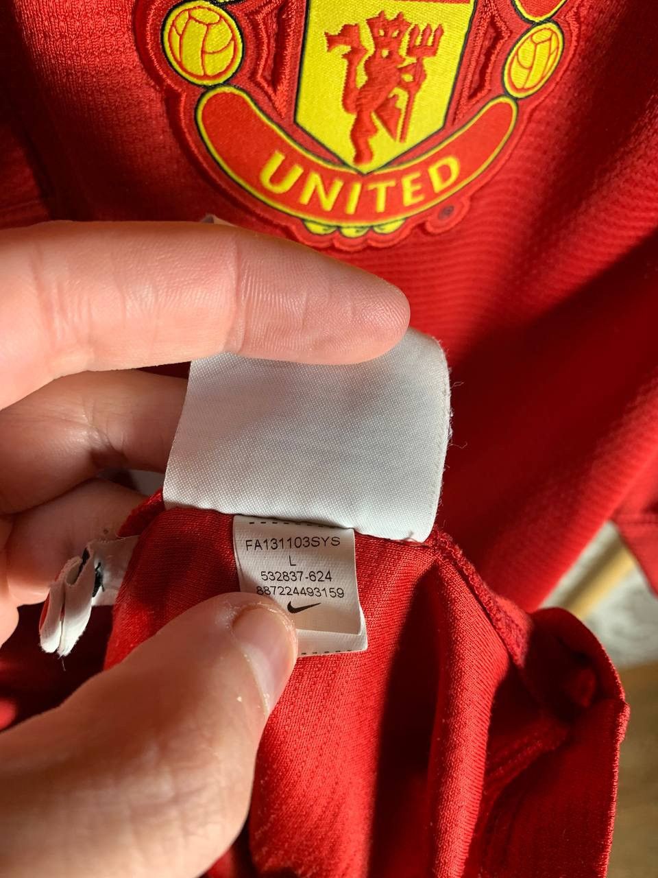 Adidas VINTAGE NIKE MANCHESTER UNITED SOCCER JERSEY HOME Y2K RARE Size US L / EU 52-54 / 3 - 8 Thumbnail