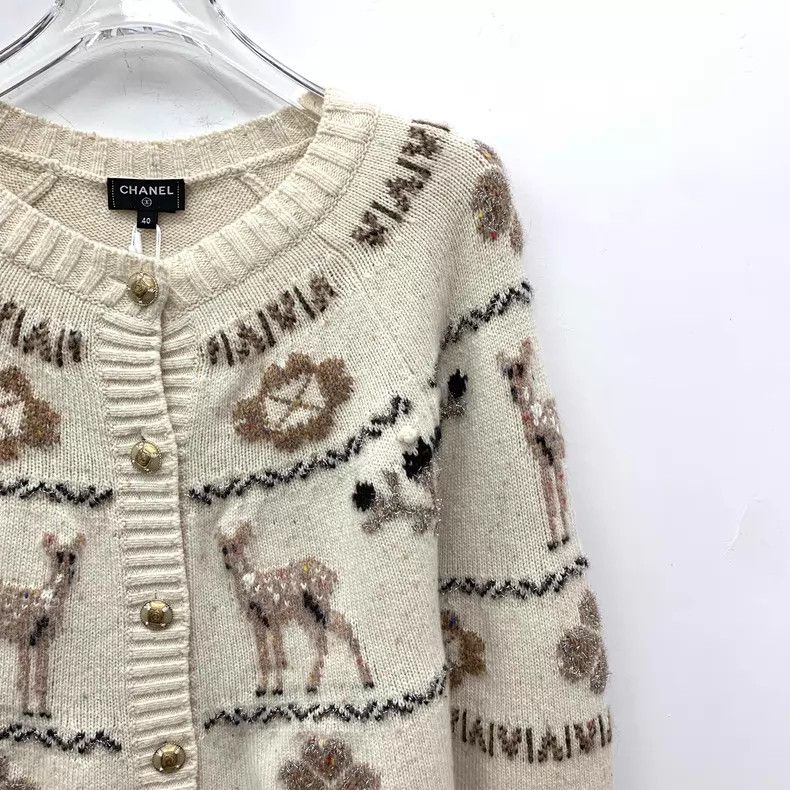 Chanel Chanel 25 Ski Series Apricot Deer Snowflake Inlaid Cashmer Size S / US 4 / IT 40 - 3 Thumbnail