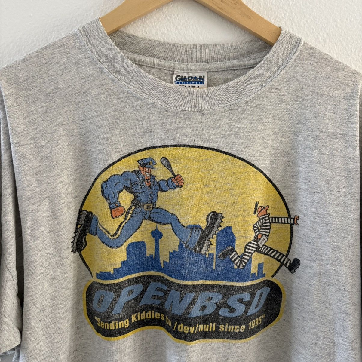 Vintage Open BSD computer promo tee Size US XL / EU 56 / 4 - 1 Thumbnail