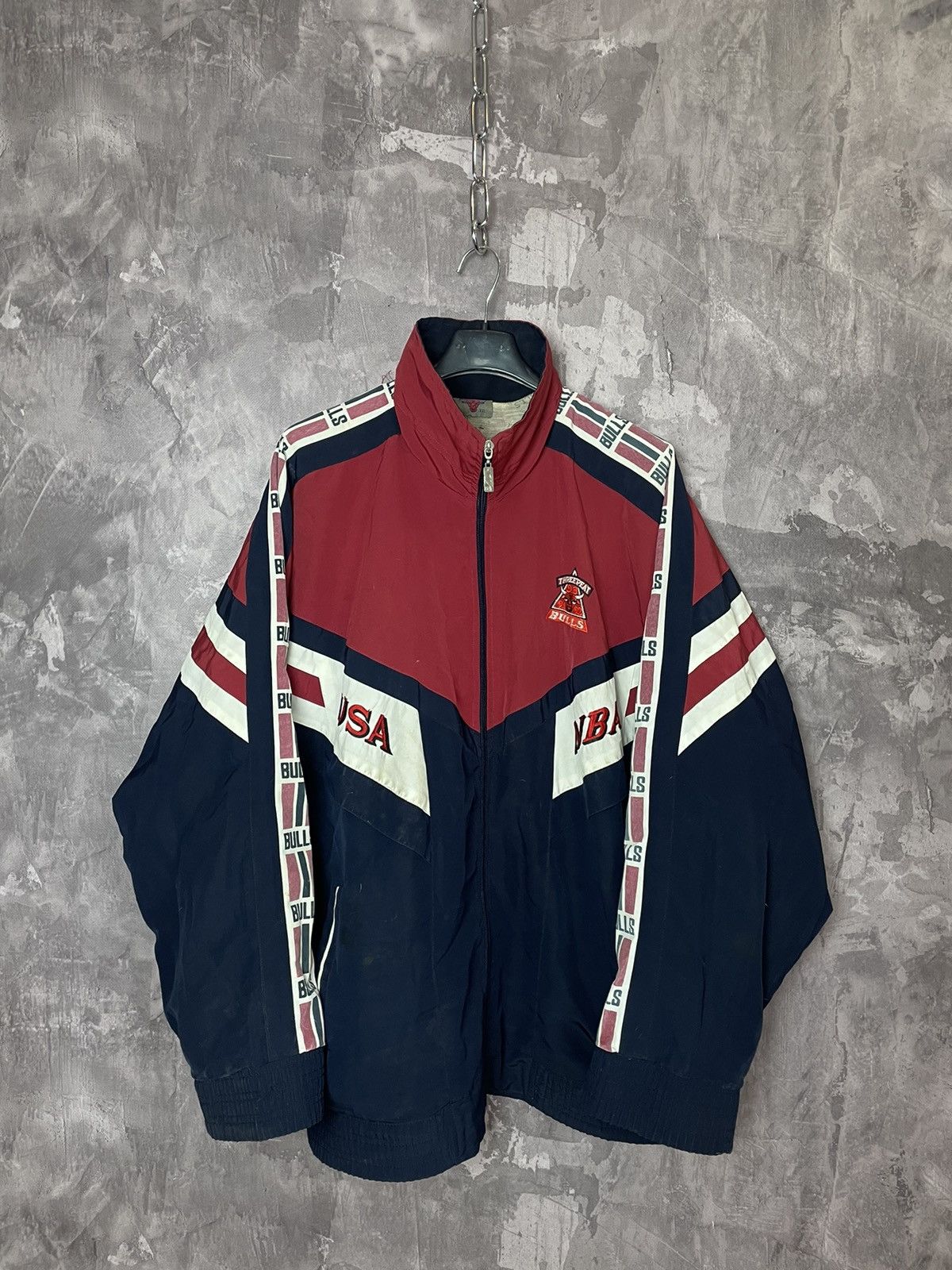 NBA × Vintage Vintage Chicago Bulls NBA Jacket like Lakers Hornets Bills Size US L / EU 52-54 / 3 - 2 Thumbnail