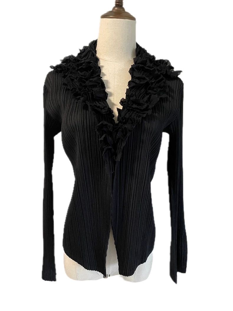 Issey Miyake Issey Miyake size:2 Black mainline coat Size M / US 6-8 / IT 42-44 - 1 Thumbnail