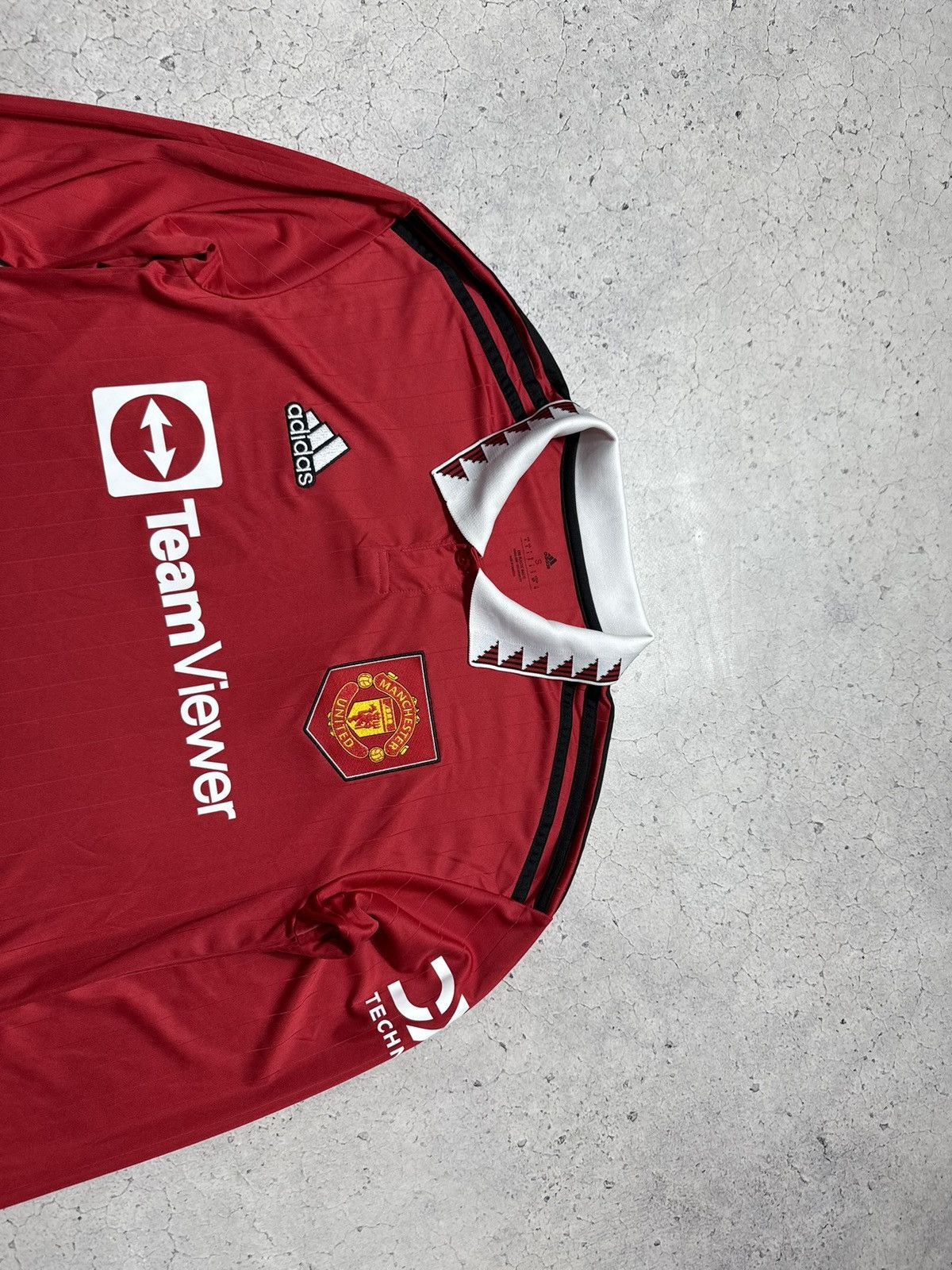 Adidas Adidas FC Manchester United Soccer Jersey Long Sleeve 2022 Size US S / EU 44-46 / 1 - 4 Thumbnail