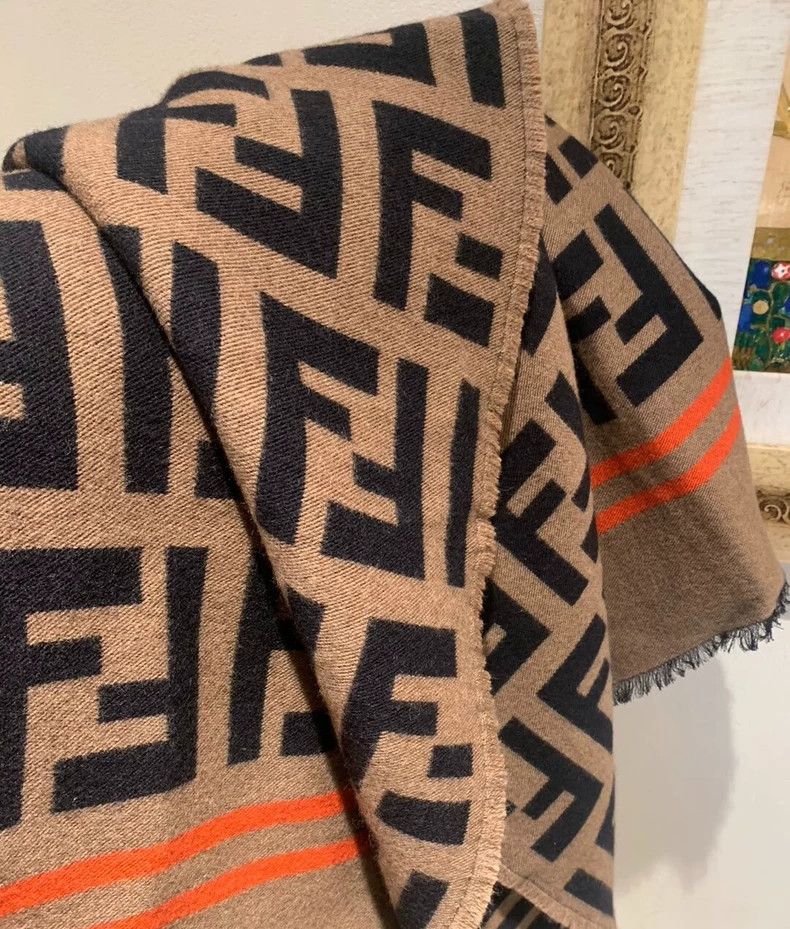 Fendi FENDI size14*26 A cloak with old flowers and a scarf over t Size ONE SIZE - 5 Thumbnail