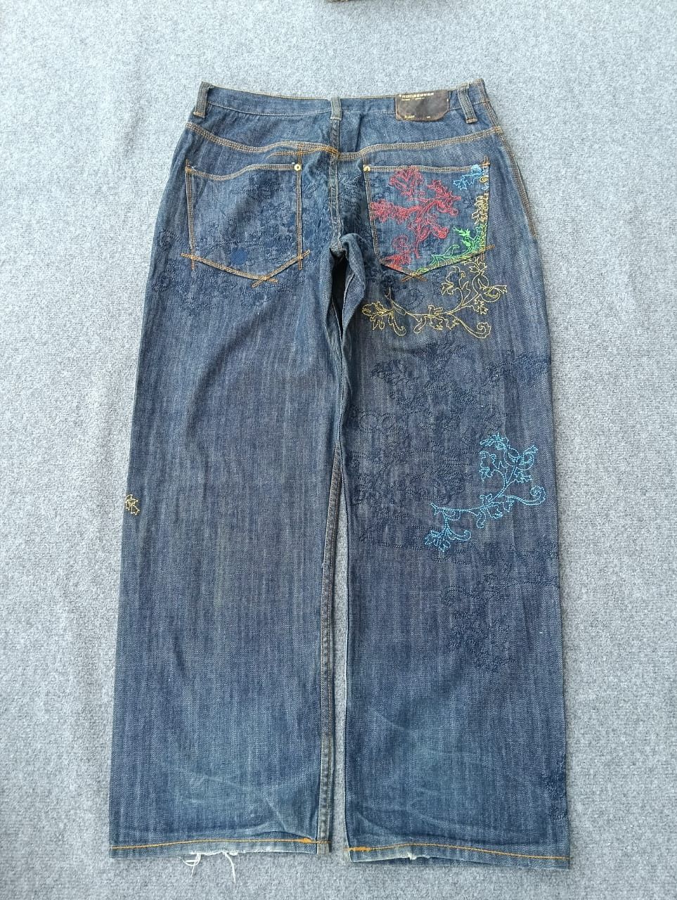 Rocawear Rocawear Y2K Baggy Denim Jeans with Multi-Color Embroidery Size US 34 / EU 50 - 1 Thumbnail