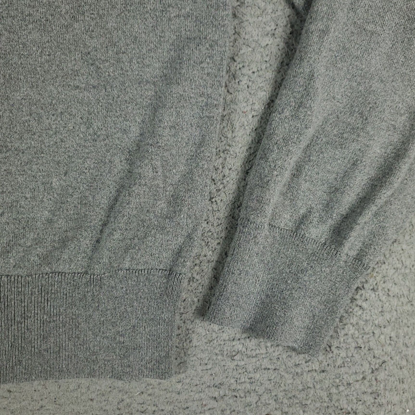 Banana Republic Banana Republic Sweater Mens Large Gray Silk Cashmere Pullover V-Neck Long Sleeve Size US L / EU 52-54 / 3 - 4 Thumbnail