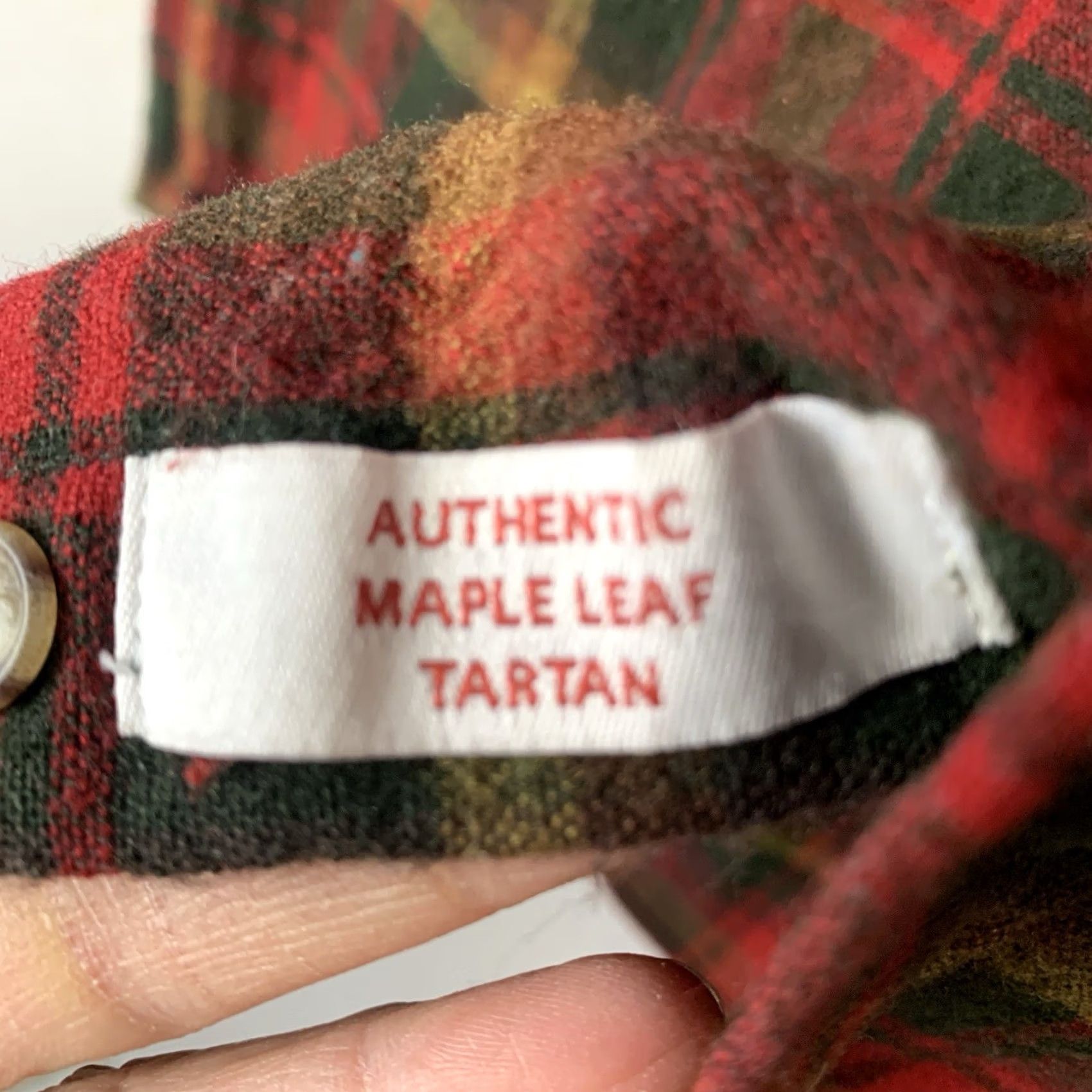 Pendleton VINTAGE Pendleton Trail Shirt Mens Large Red Plaid Wool Elbow Patch Maple Leaf Tartan Size US L / EU 52-54 / 3 - 5 Thumbnail
