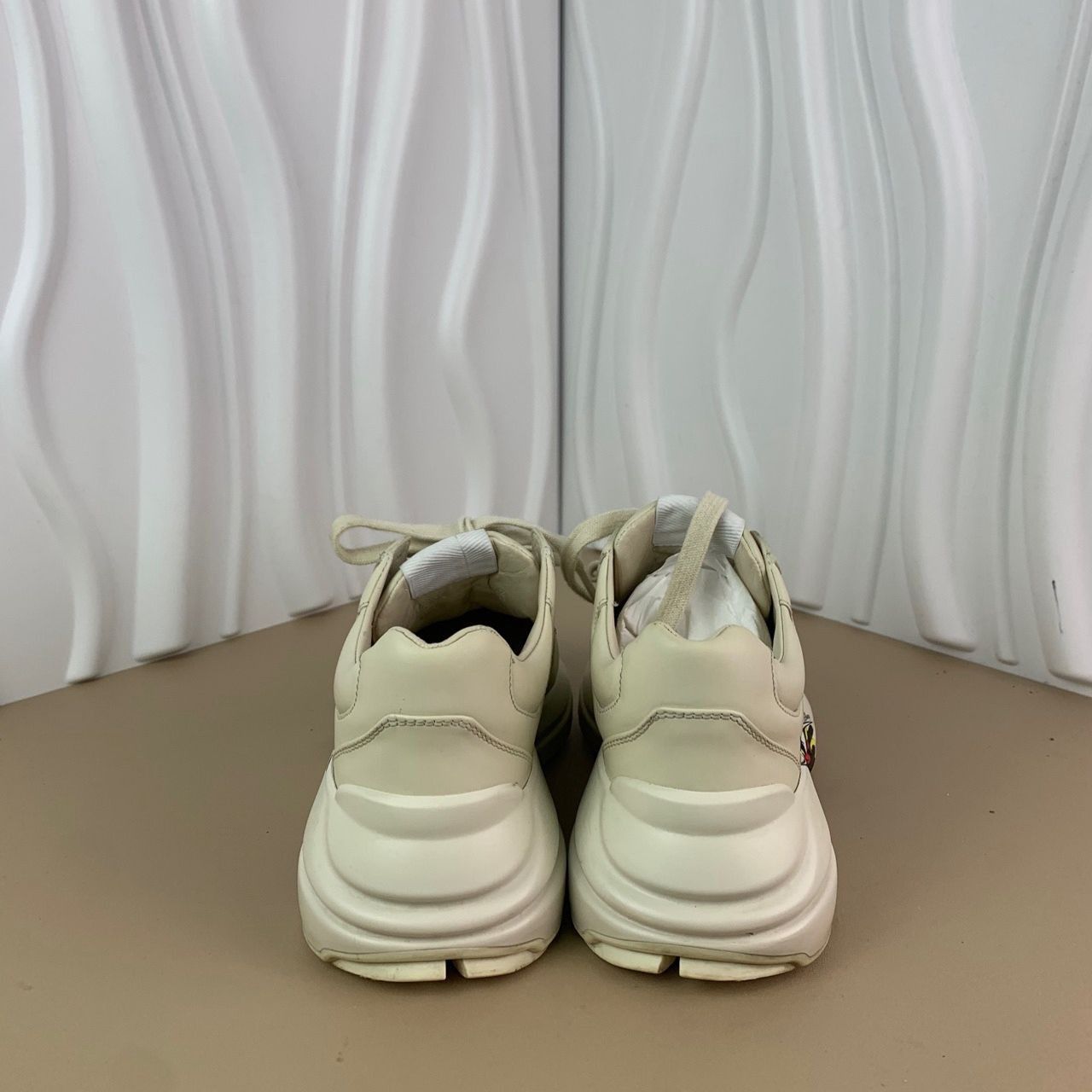 Gucci Disney X Gucci Reyton Ivory White Donald Duck Print Sneakers Size US 4 / IT 34 - 7 Thumbnail