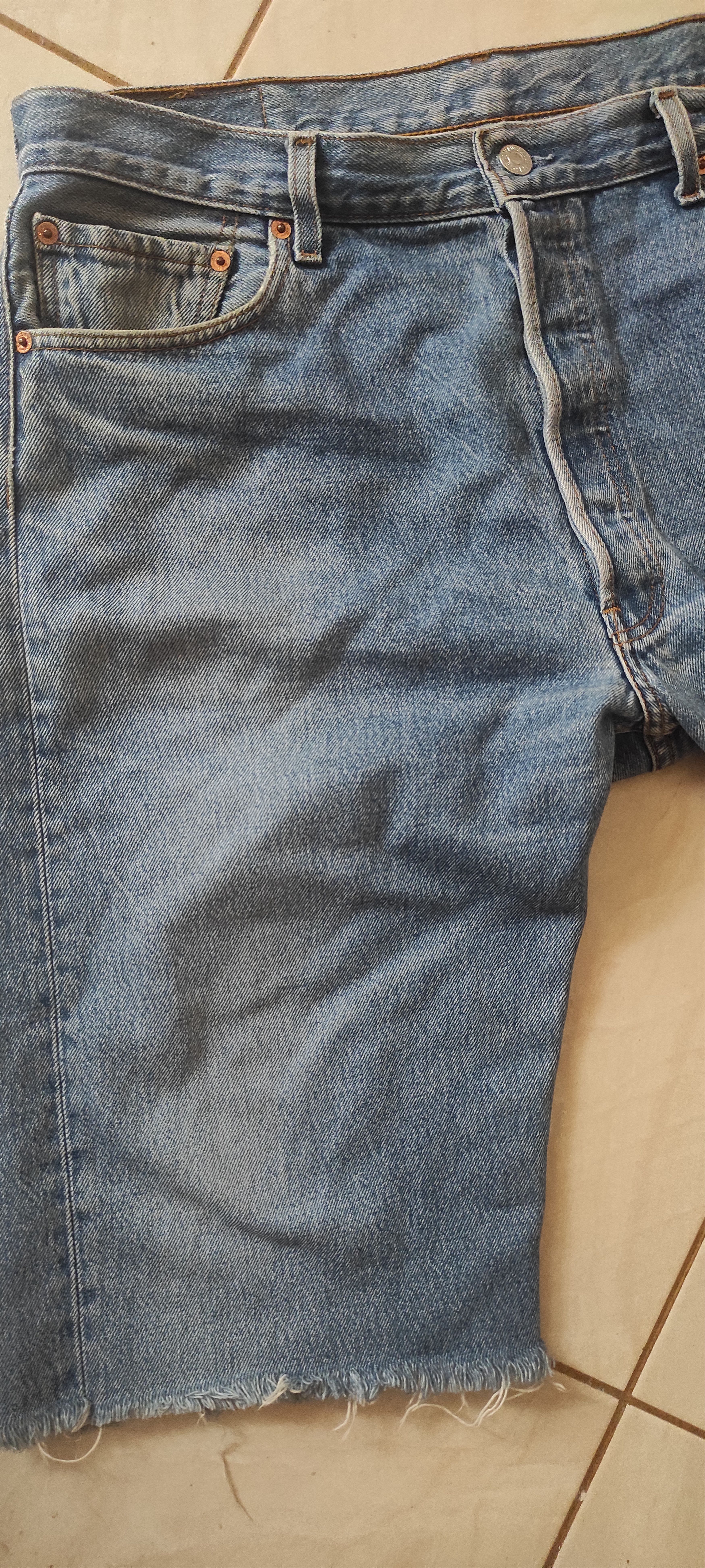 Levi's Levi's Men's 501 Casual Denim Shorts Size 34 Button Closure Size US 34 / EU 50 - 3 Thumbnail