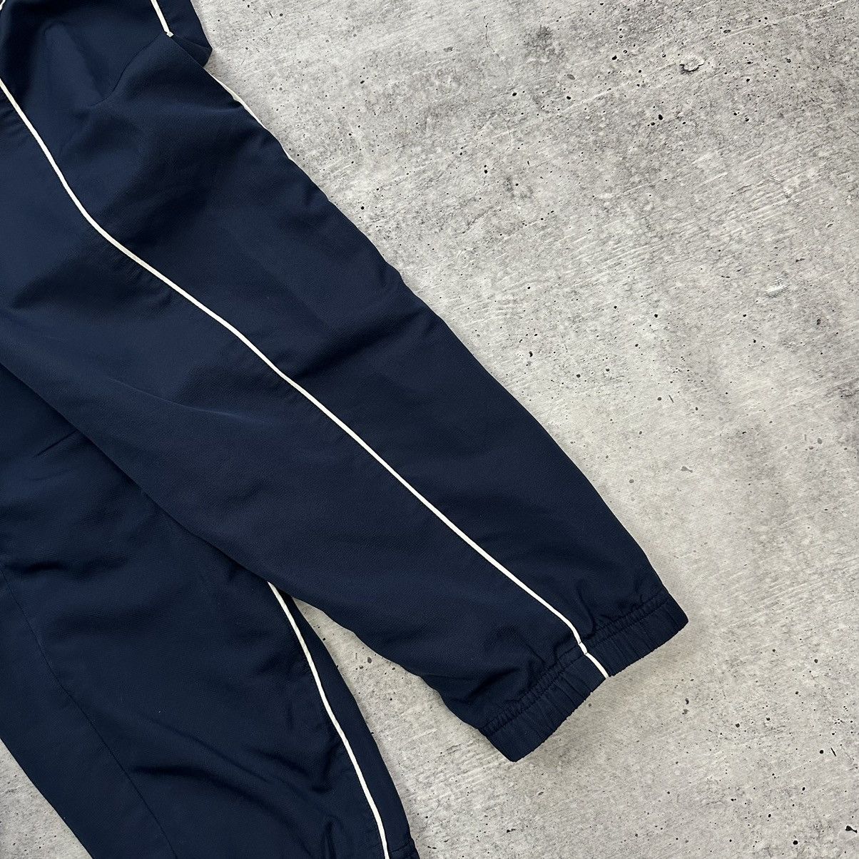 Vintage Vintage Nike Track Pants Navy Blue White Inserts Size US 32 / EU 48 - 8 Thumbnail