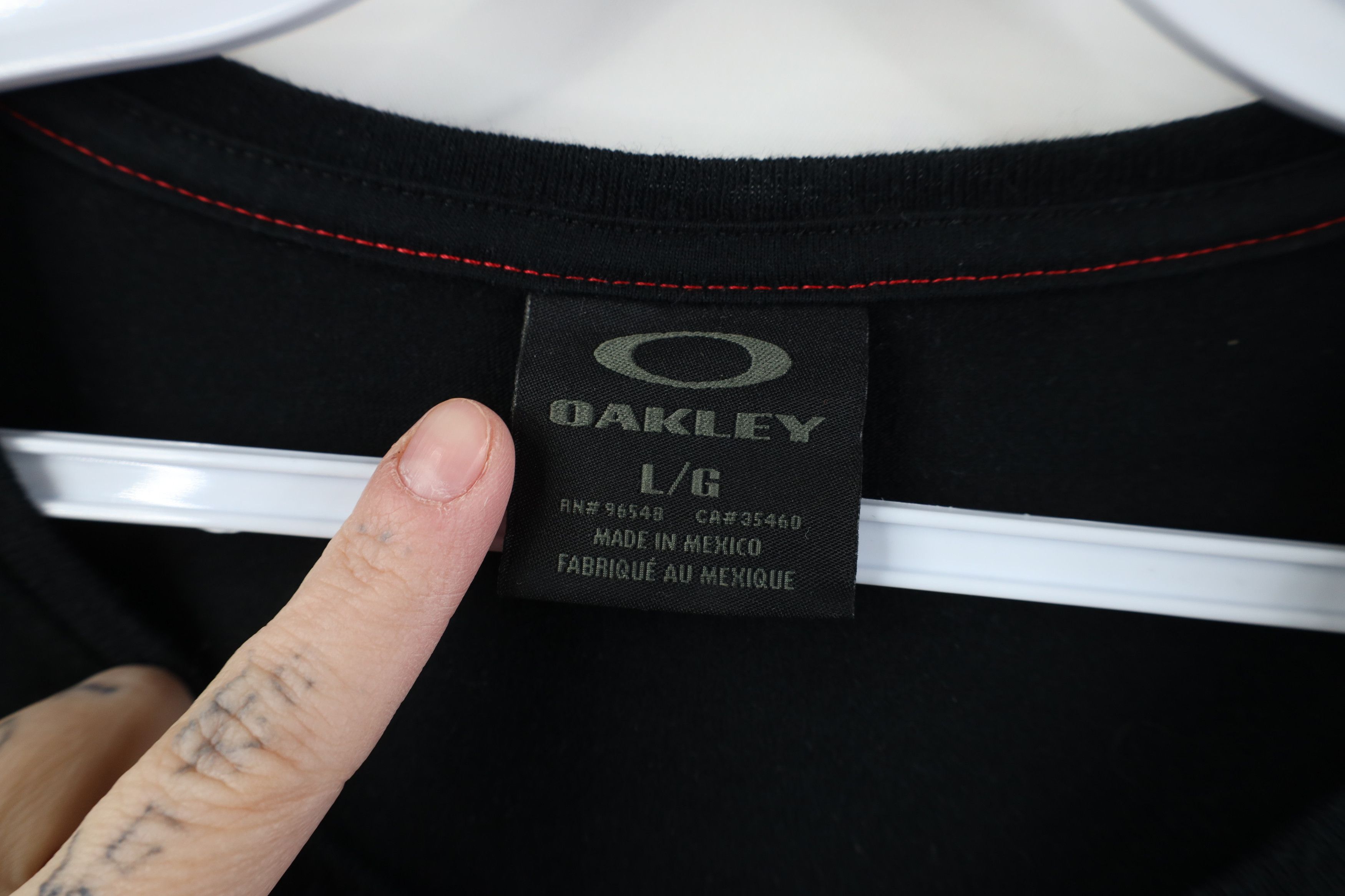 Oakley Vintage Y2K Oakley Striped Short Sleeve Pocket T-Shirt Black Size US L / EU 52-54 / 3 - 9 Thumbnail
