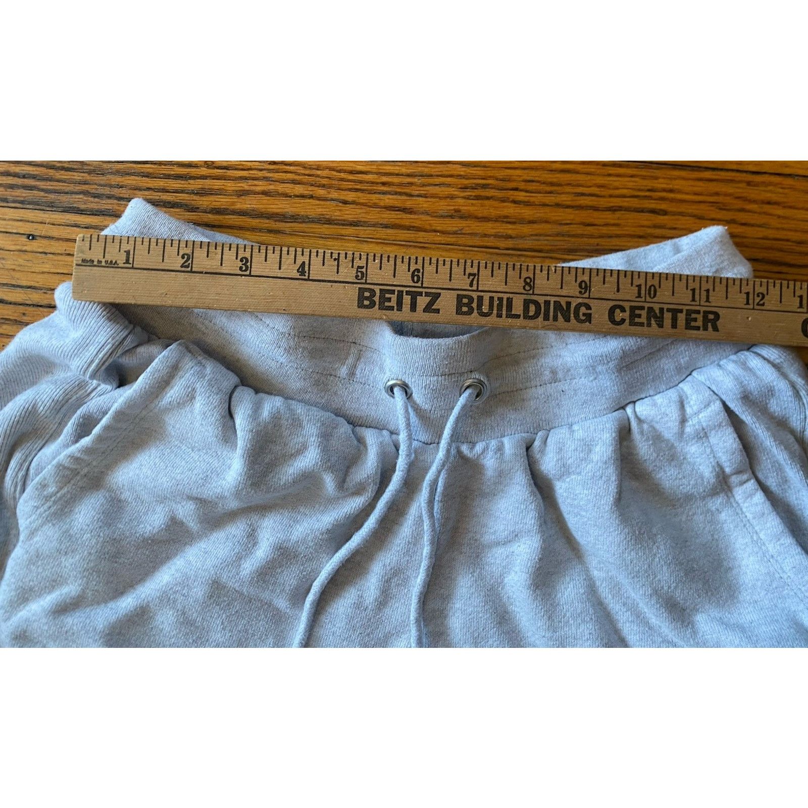 Champion Vintage Women’s Champion Reverse Weave Grey Short Medium Size 30" / US 8 / IT 44 - 6 Thumbnail