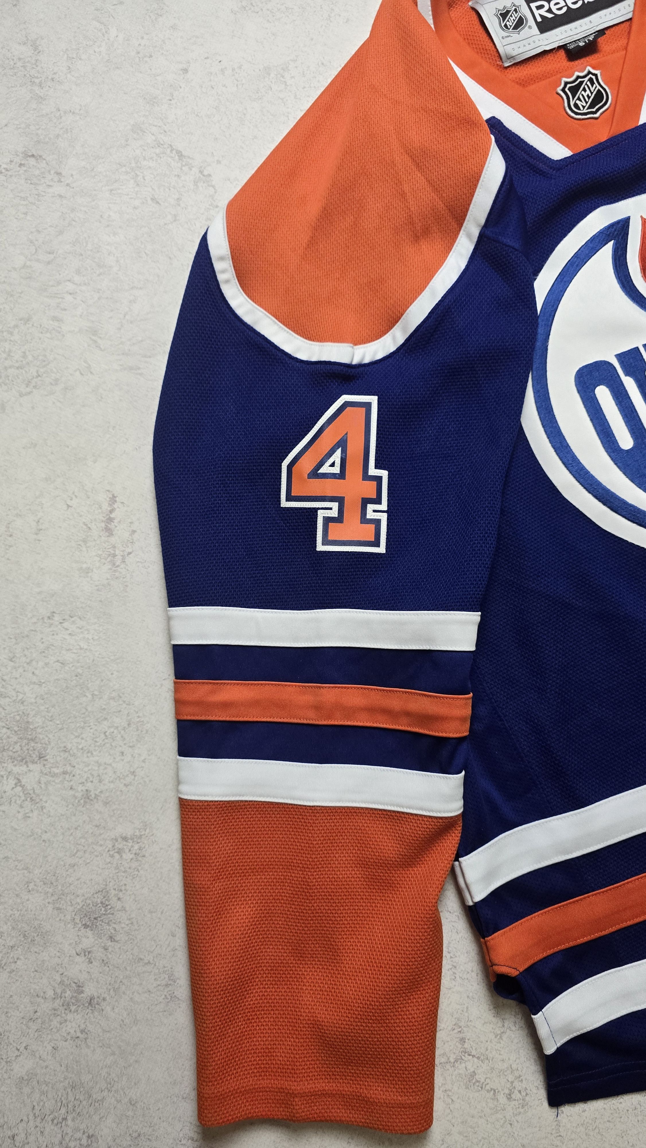 Reebok Reebok Edmonton Oilers Taylor Hall #4 NHL Hovkey Jersey Size US S / EU 44-46 / 1 - 11 Thumbnail