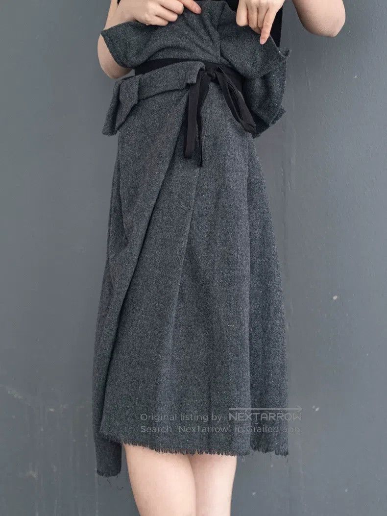 Comme des Garcons Comme Des Garcons size XS Gray wool belt half skirt Size 23" - 6 Thumbnail