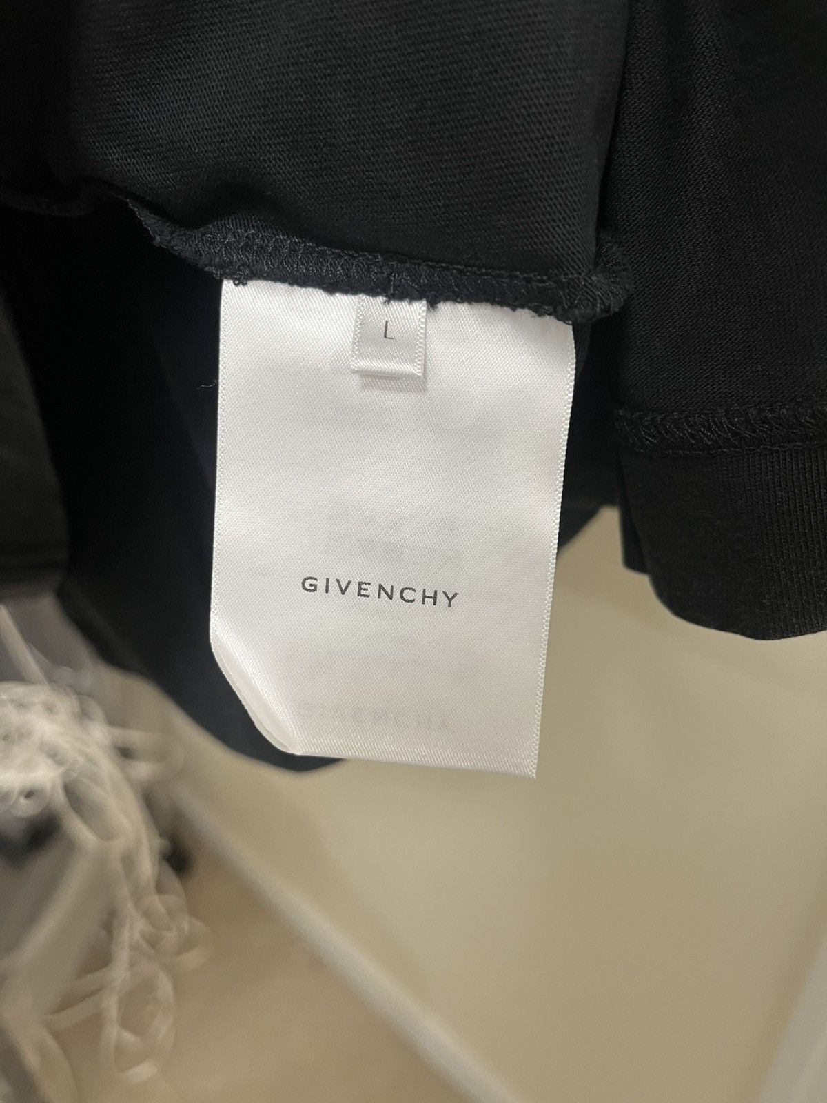 Givenchy T-Shirt Sz L