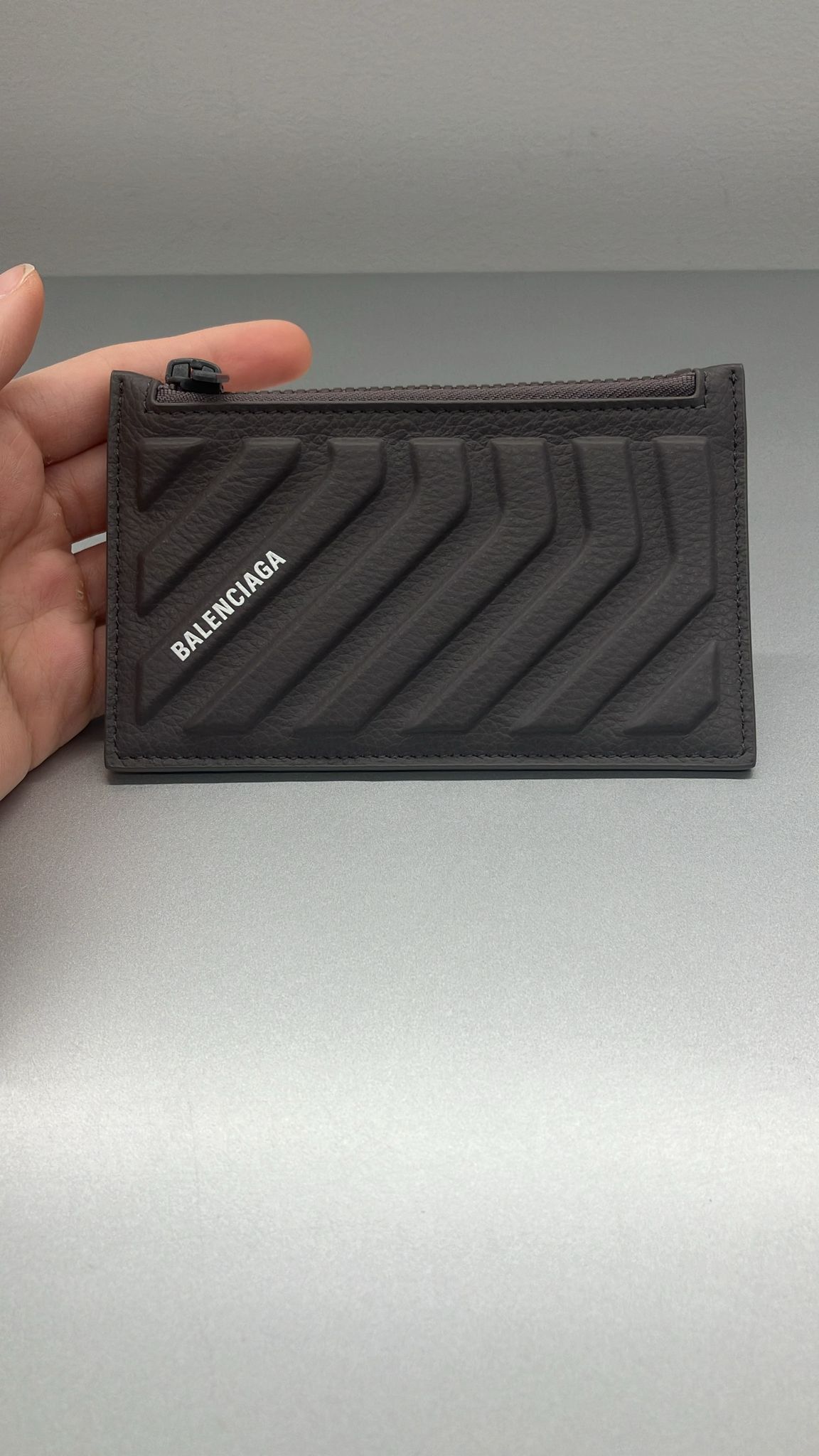 Balenciaga o1s1rm1124 Size: OS / Car Long Coin Card Holder in Dark Grey Size ONE SIZE - 1 Thumbnail