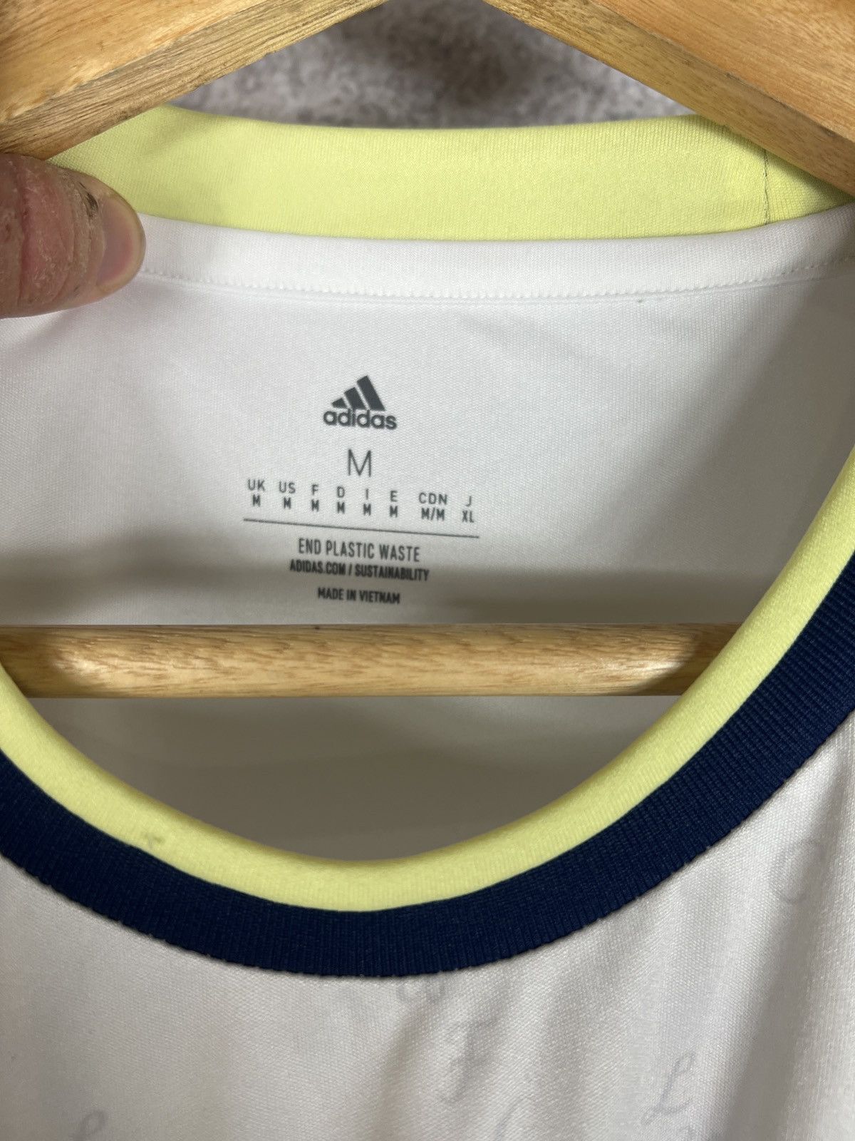 Adidas Adidas Fc Leeds 2022 2023 Home Soccer Jersey Football Shirt Size US M / EU 48-50 / 2 - 6 Thumbnail
