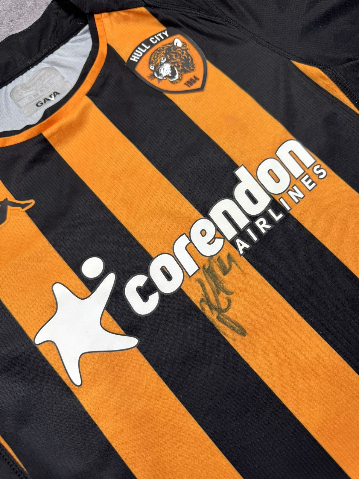 Sports Specialties SEAN QUINN #7 Hull City AFC 23/24 Match Issue Home Football Size US S / EU 44-46 / 1 - 5 Thumbnail