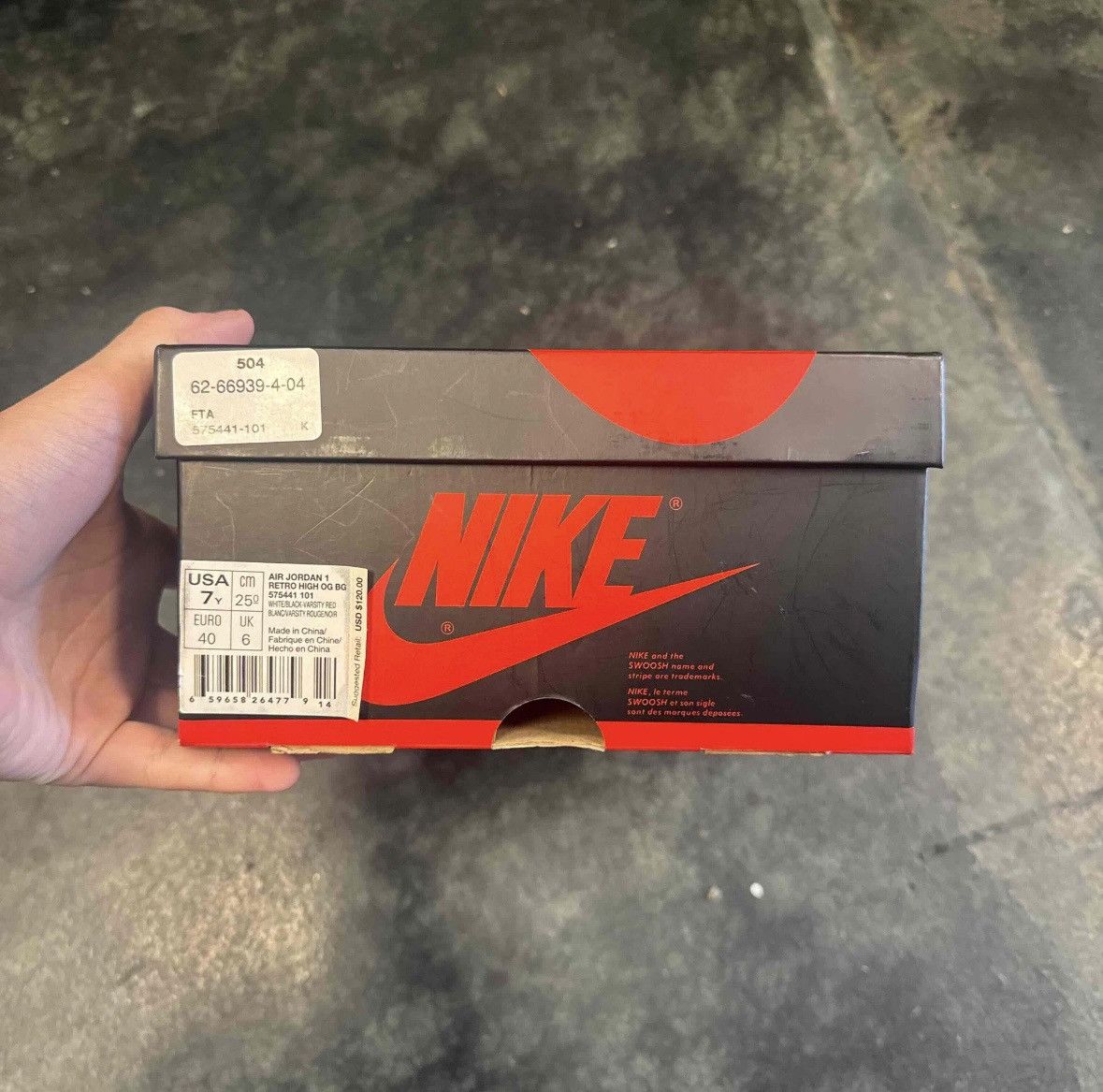 Nike Jordan 1 Chicago (2015) Size US 7 / EU 40 - 7 Thumbnail