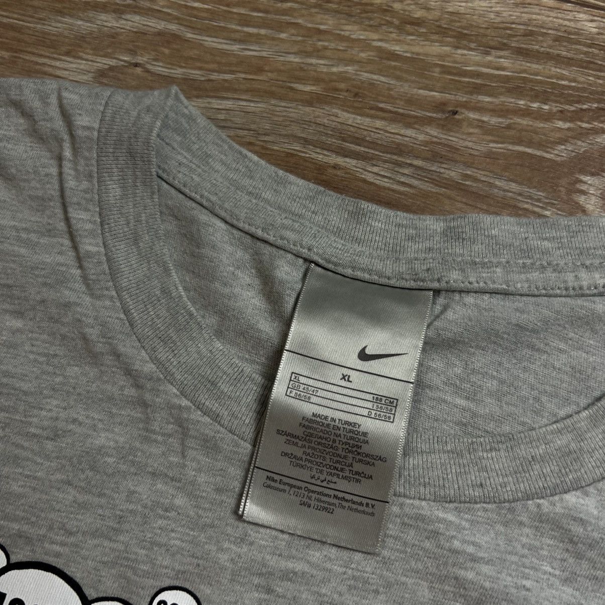 Nike 00s Nike Air Vintage Y2K Oversized Retro Tee T-Shirt Size US XL / EU 56 / 4 - 6 Thumbnail