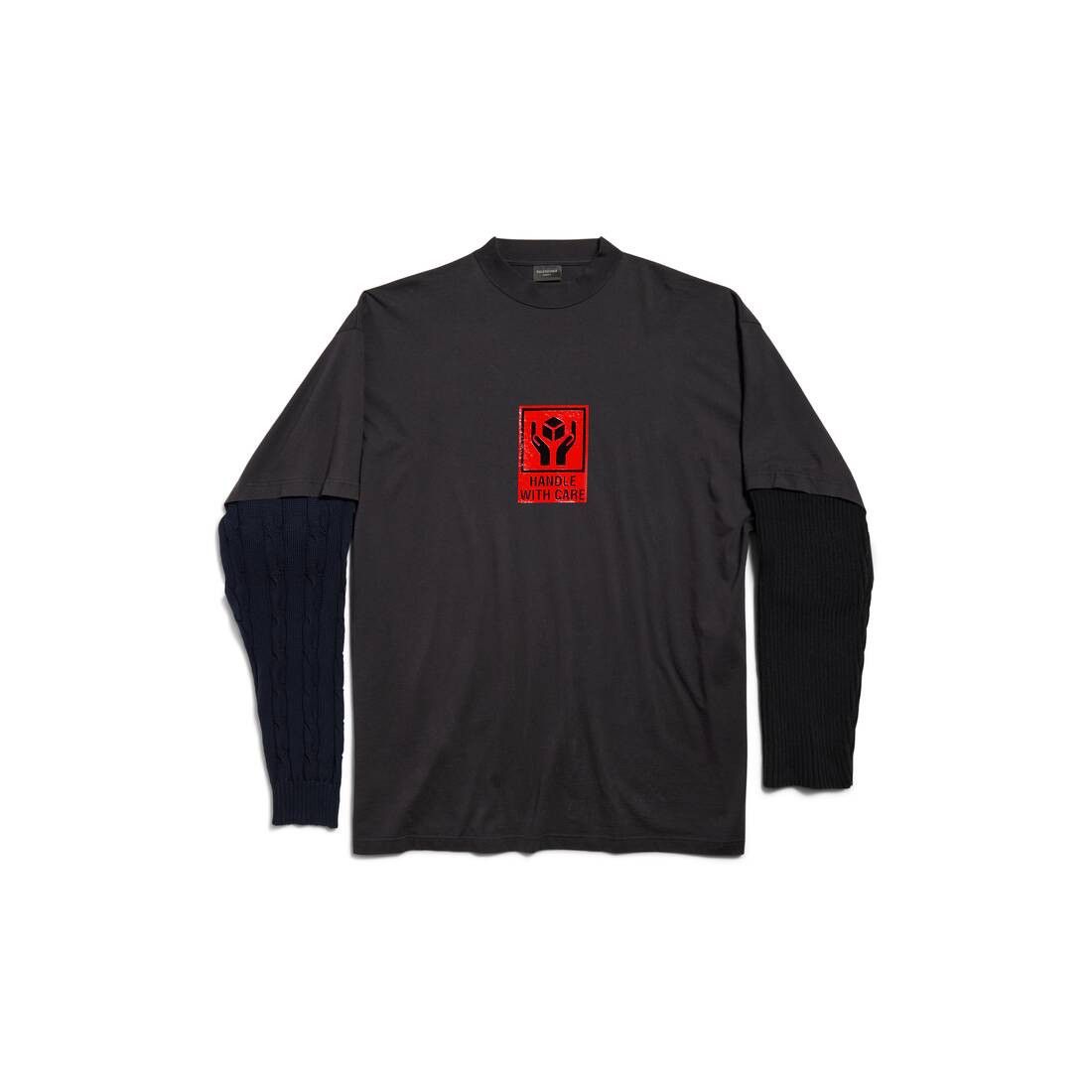 Balenciaga o1w1db11225 Handle With Care Patched Sleeves T-Shirt Size US S / EU 44-46 / 1 - 1 Thumbnail