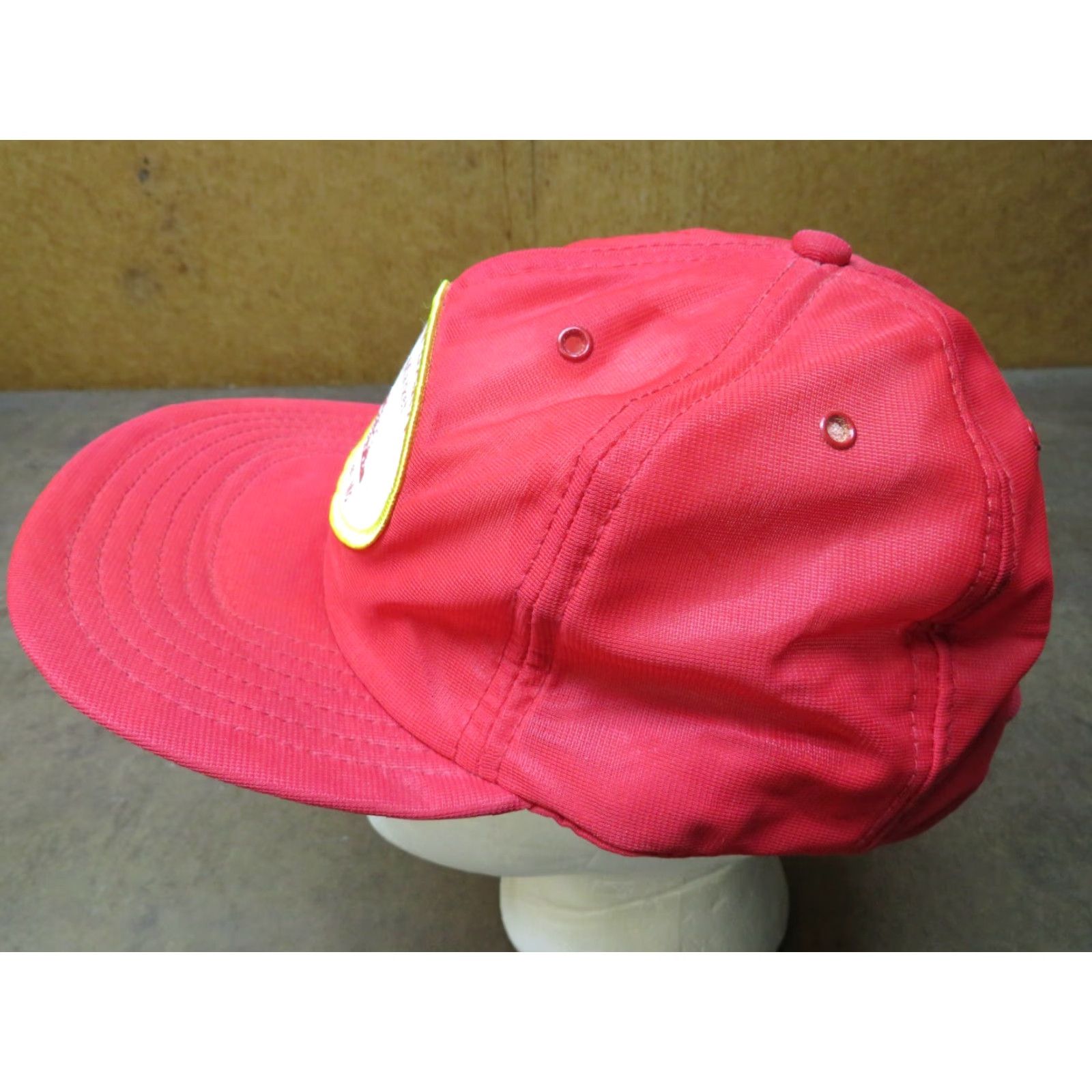 Vintage VINTAGE Garden Barn Hannibal Mo. patch USA snapback hat trucker cap red farm Hat Mens Large Red 1980s Advertising Size ONE SIZE - 2 Thumbnail