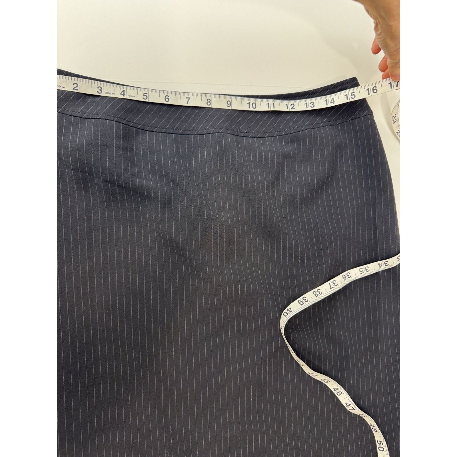 Banana Republic Tahari Arthur S. Levine Skirt Pinstripe Academia Gray 8 Size 30" / US 8 / IT 44 - 3 Thumbnail