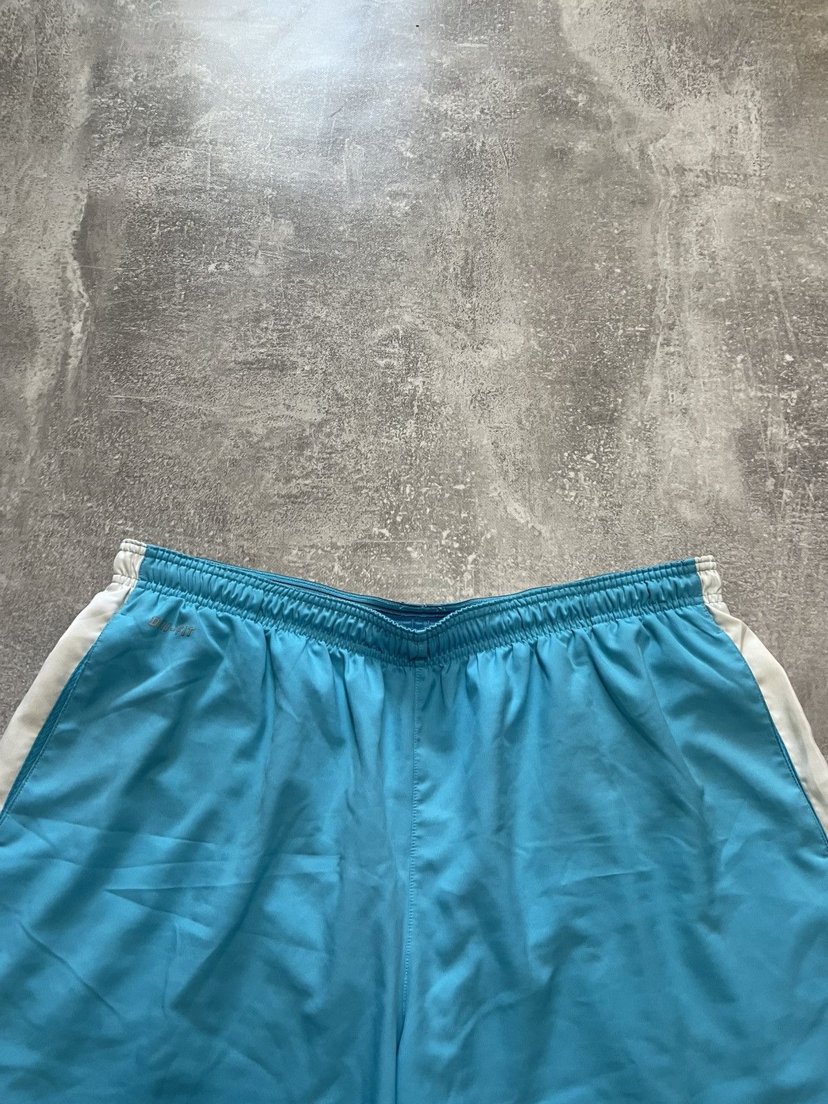 Nike Vintage Nike Dri-Fit Running Shorts Size XL Size US 36 / EU 52 - 2 Thumbnail