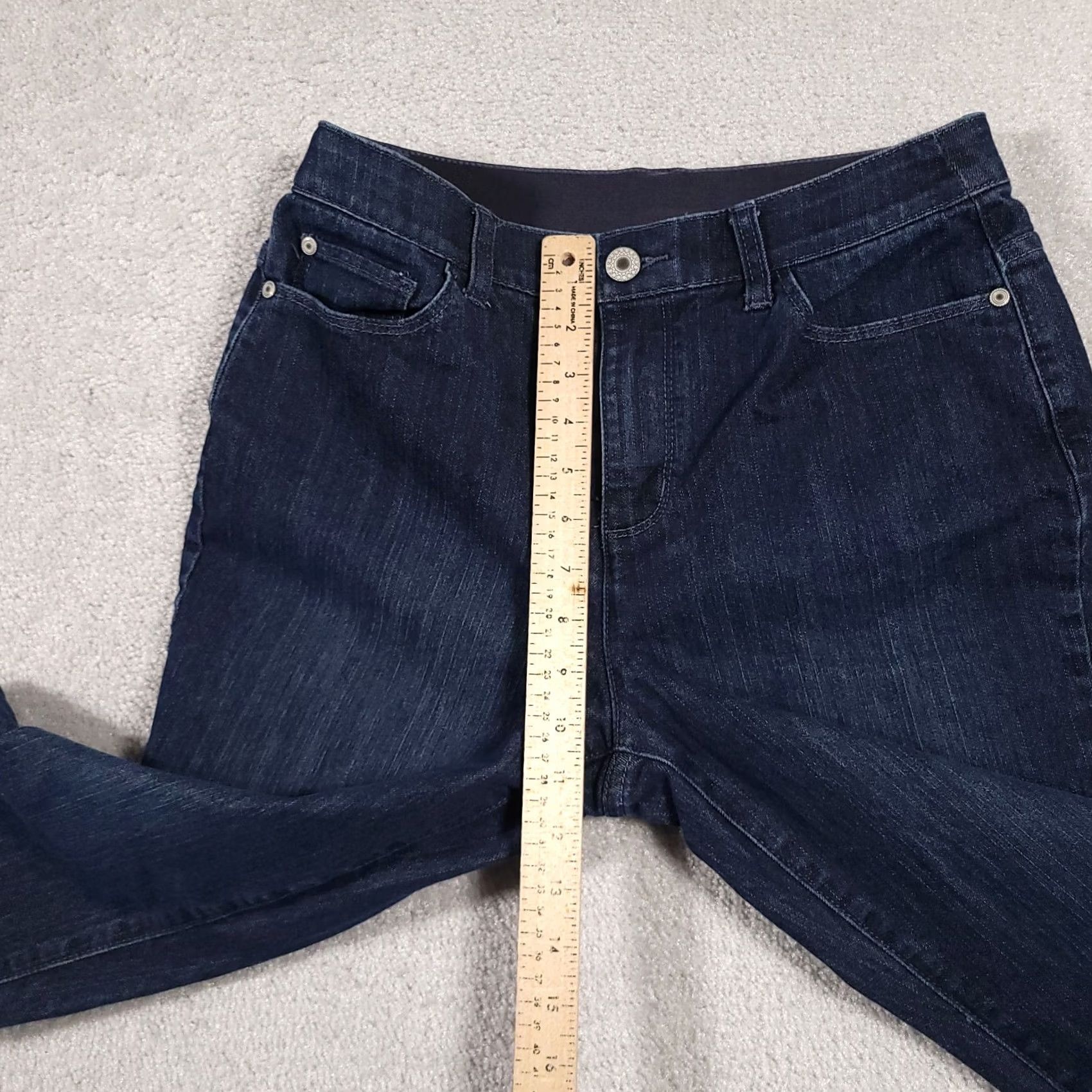 Vintage Christopher & Banks Capri Jeans Women's 4 Regular Denim Dark Wash Elastic Waist 5-Pocket Blue Jeans Size 27" / US 4 / IT 40 - 7 Thumbnail