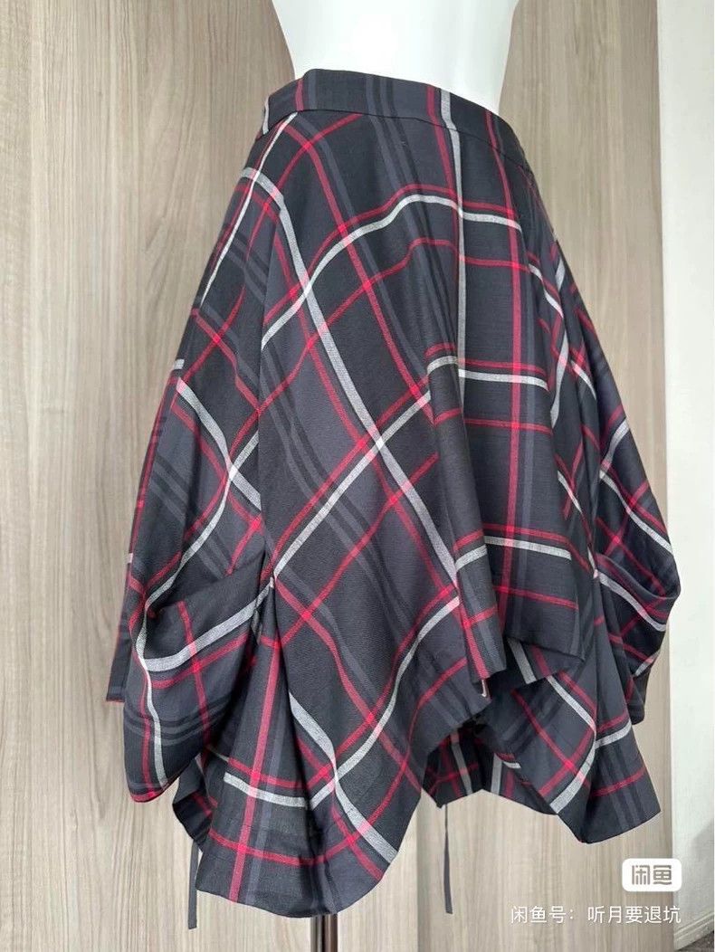 Vivienne Westwood Vivienne Westwood size 1 Japanese-style pleated skirt Size M / US 6-8 / IT 42-44 - 8 Thumbnail
