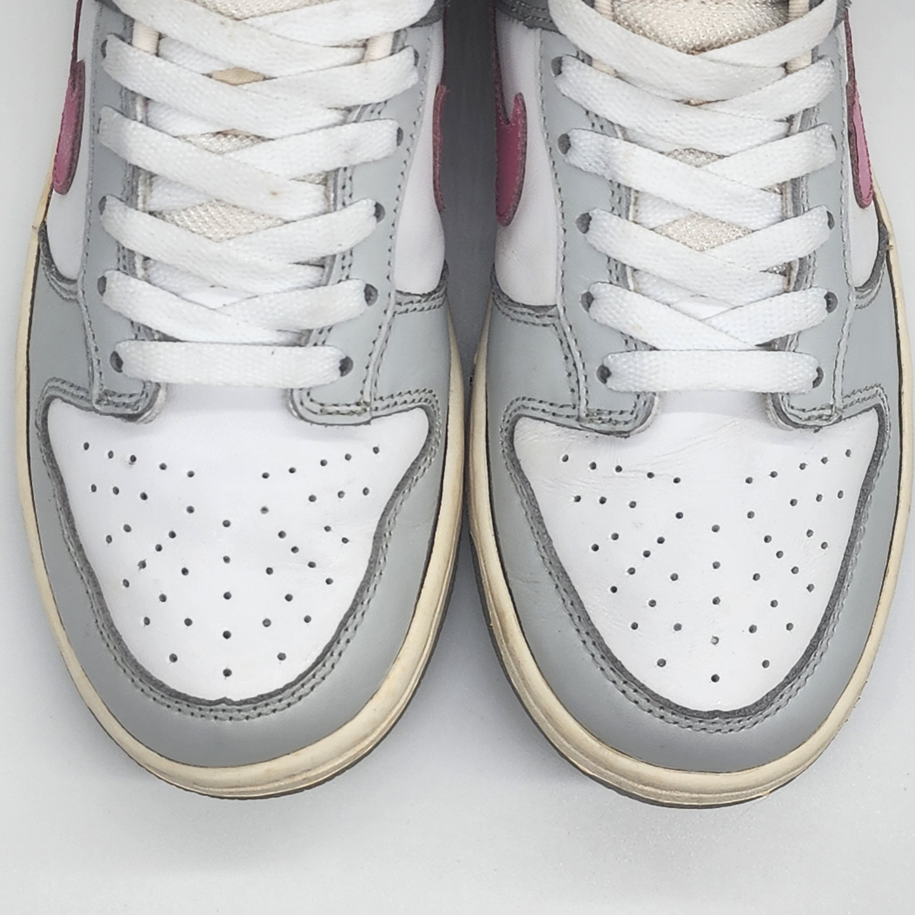 Nike × Vintage Nike - 2004 W's Dunk Low Pro Pink Neutral Gray Size US 7.5 / IT 37.5 - 10 Thumbnail