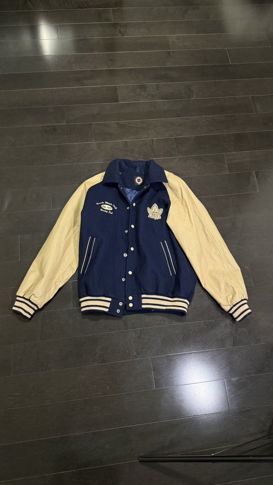 Other 1990’s Vintage Toronto Maple Leafs Felt Jacket NHL Size US M / EU 48-50 / 2 - 1 Thumbnail