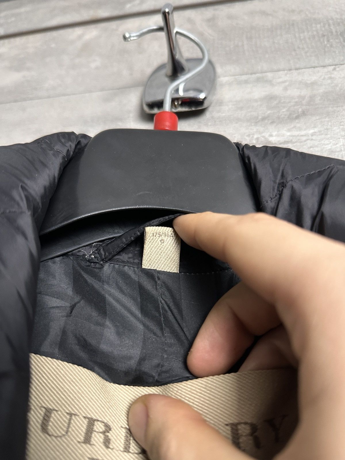 Burberry Burberry Brit Cropped Bomber Jacket Size L / US 10 / IT 46 - 7 Thumbnail