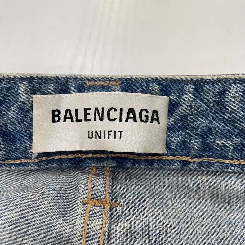 Balenciaga Balenciaga size M Water-Washed Belt Wide Leg Denim Pants Size US 27 - 6 Thumbnail