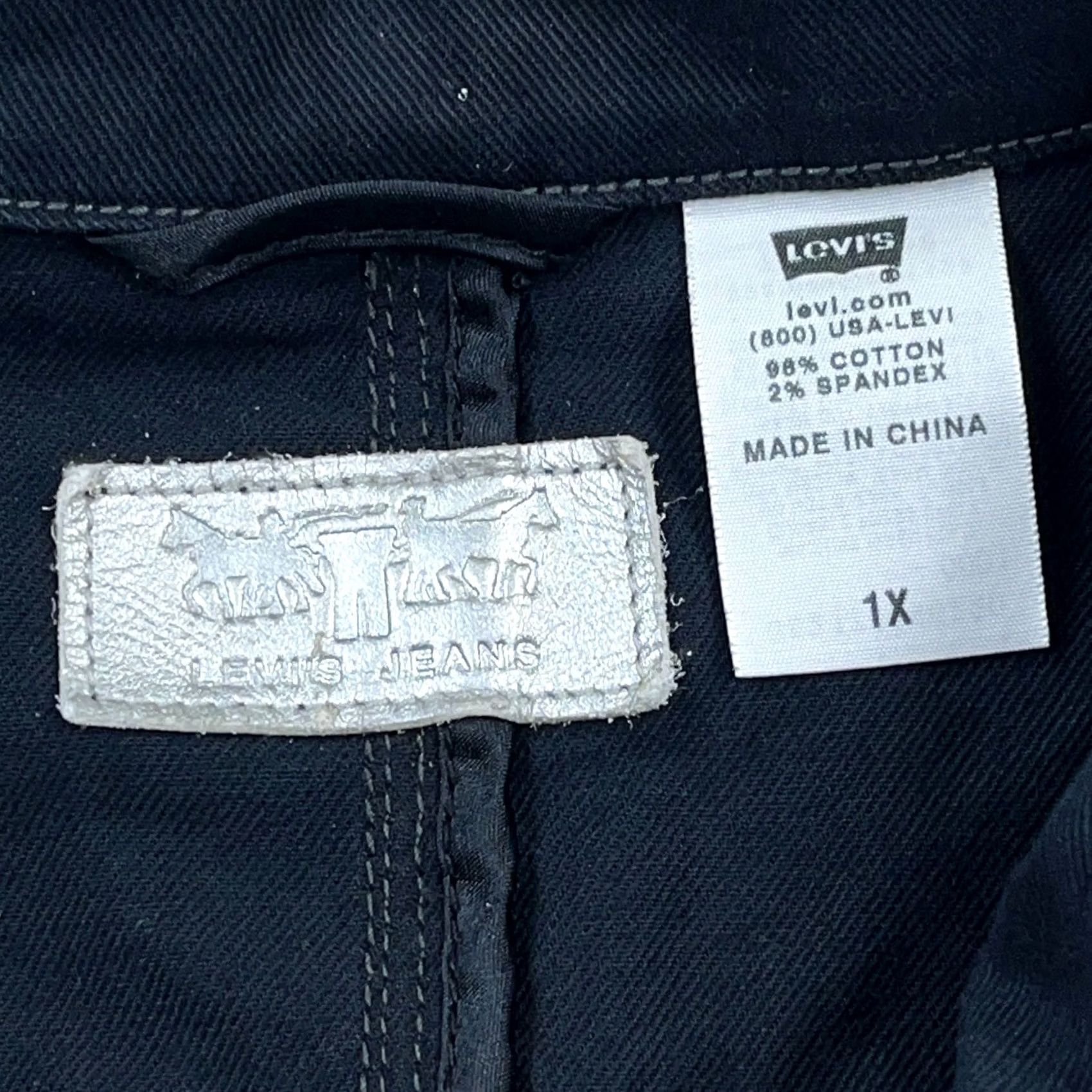 Levi's Levi's Denim Jacket Women 1X Black Regular Short Jacket Unlined Pockets Button VTG 80s 90s Hipster Modern Classic Biker Casual Workwear Ladies Mens? Size 40" / US 18 - 3 Thumbnail