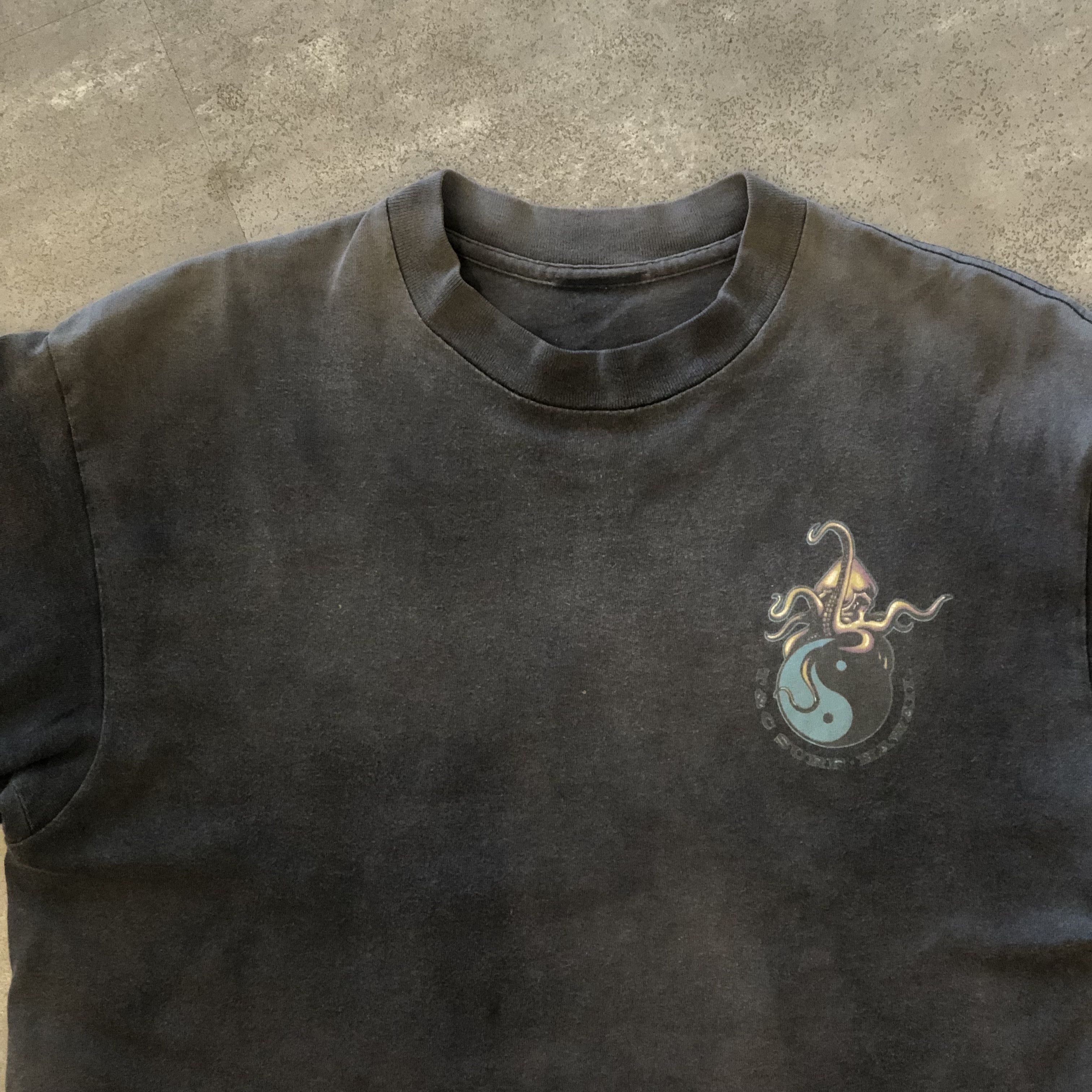 Vintage vintage tnc surf sick backhit graphic rare banger Size US L / EU 52-54 / 3 - 4 Thumbnail