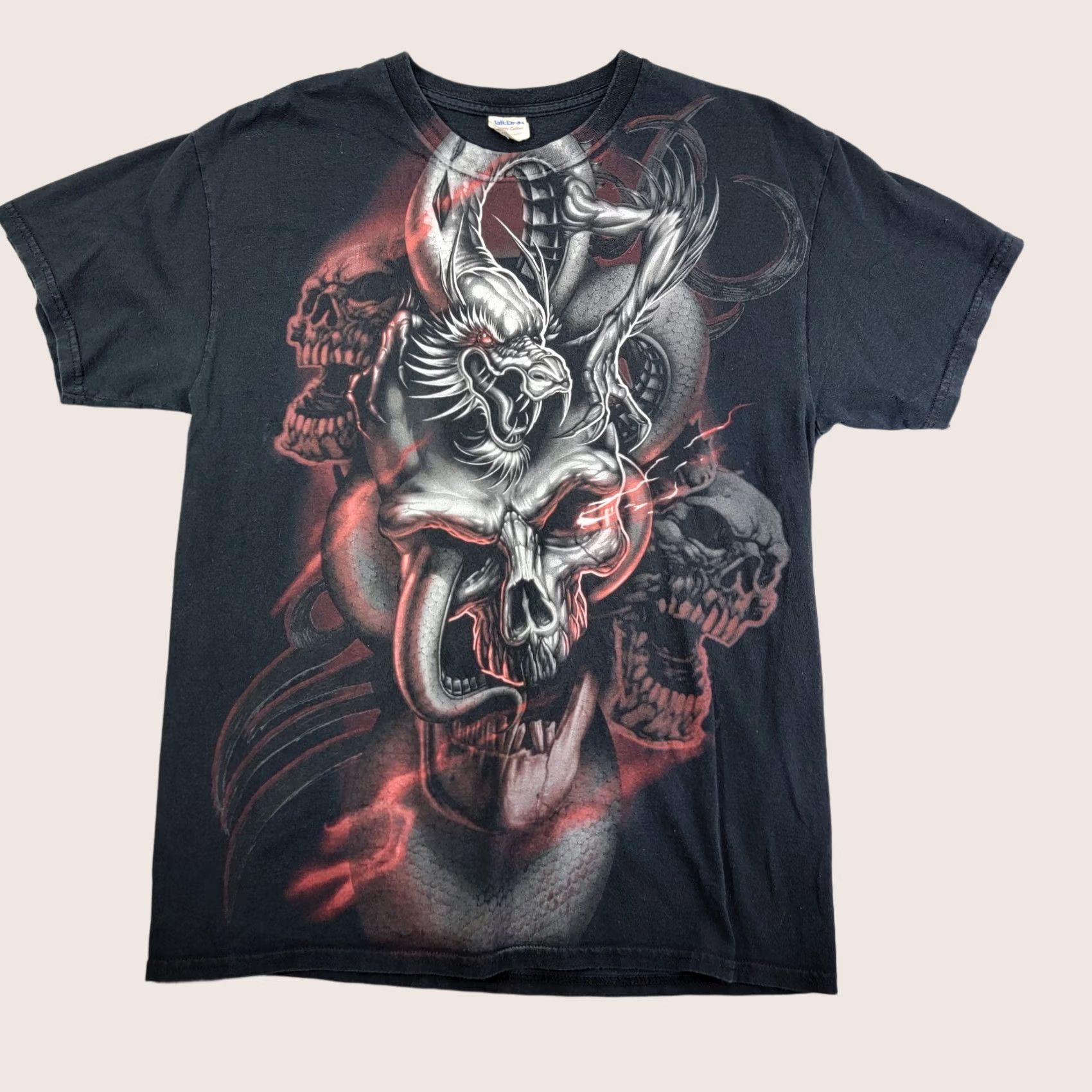 Vintage VINTAGE Goth Skull Dragon T-shirt Men Sz L Black Red Smoke MMA Crew Neck Short Sleeve T-Shirt Boys? Size US L / EU 52-54 / 3 - 1 Thumbnail