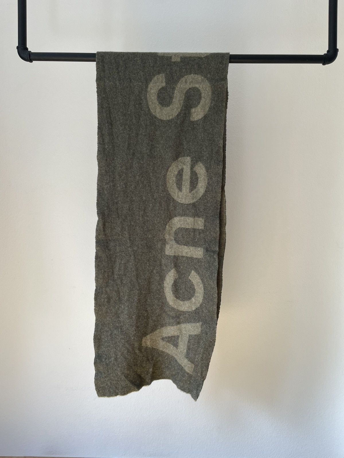 Acne Studios Acne Studios Logo Scarf Size ONE SIZE - 1 Thumbnail