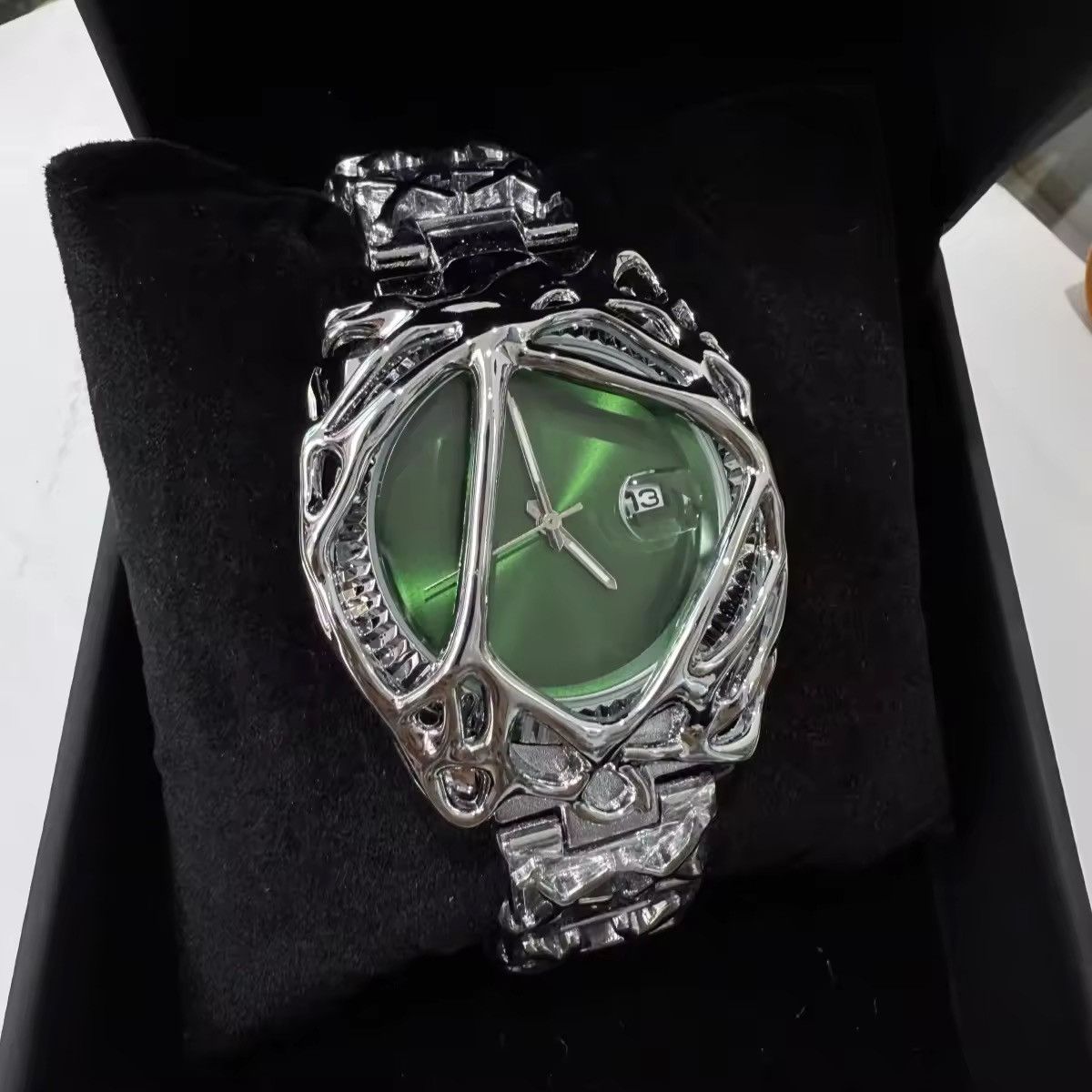 Vintage Vintage Hot Claw Watch Y2K American design skeleton Size ONE SIZE - 3 Thumbnail