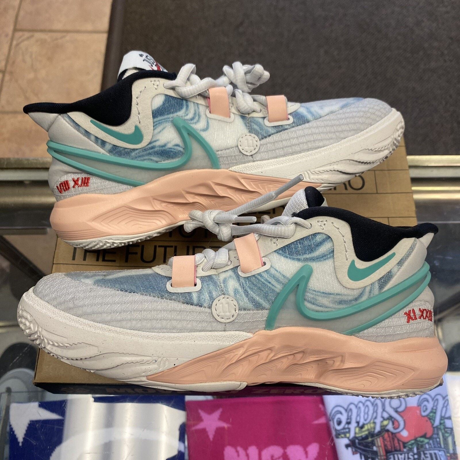 Nike NIKE KYRIE 8 GO (GS) Photon Dust/Photon Dust KIDS SIZE 4Y Size US 5 / EU 37 - 2 Thumbnail