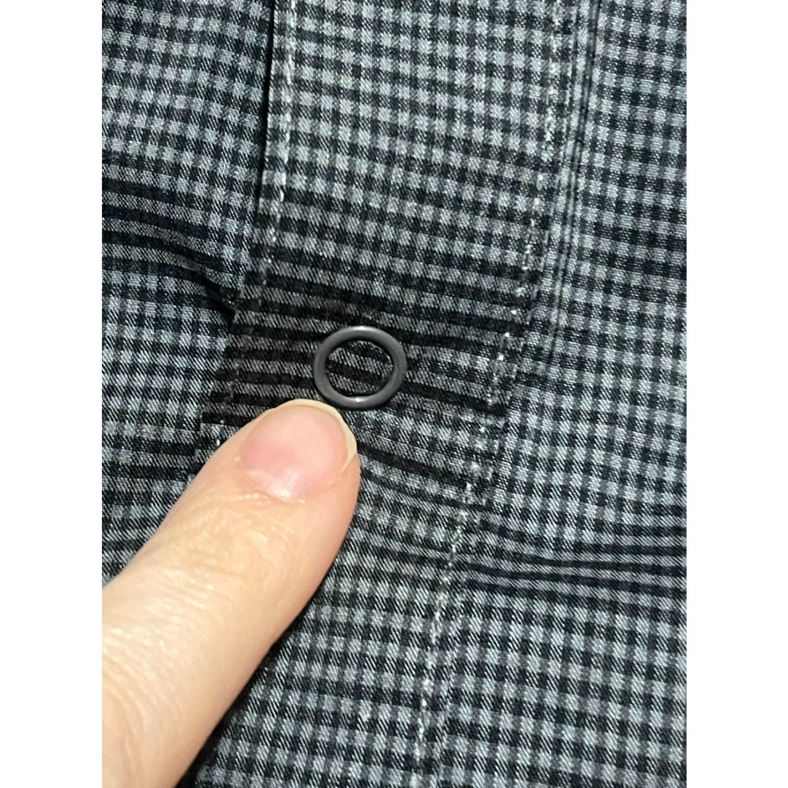Vintage SwissTech Shirt, Men's Size Large, Button-Up, Long Sleeve, Pocket, Black, Gray, Regular Fit, Casual, Button, Collared, 100% solid? Size US L / EU 52-54 / 3 - 5 Thumbnail