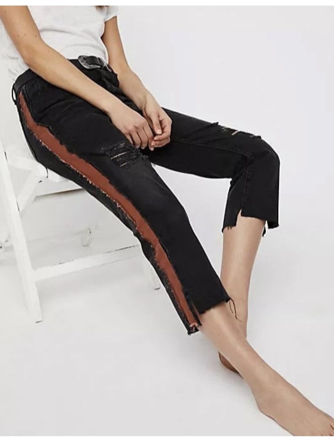 One Teaspoon One Teaspoon Hooligans Low Waist Relaxed Straight Leg Denim Size 26" / US 2 / IT 38 - 1 Thumbnail