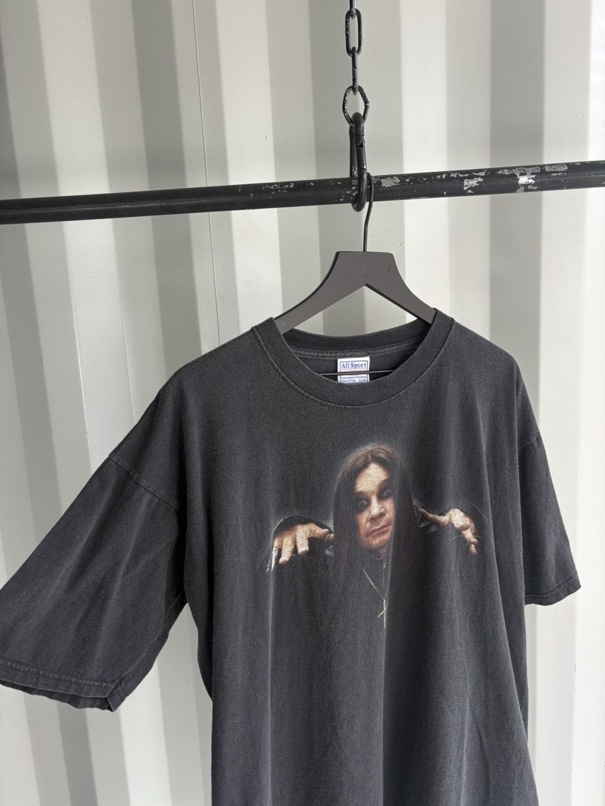 Band Tees Vintage Ozzy Osbourne Shirt Thrashed Faded Grunge Size US XL / EU 56 / 4 - 4 Thumbnail