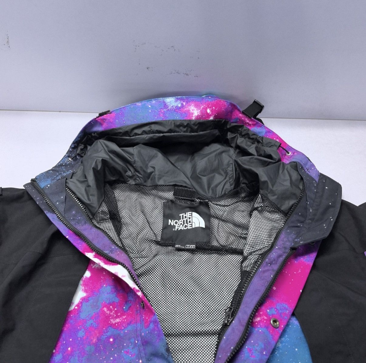 The North Face The North Face x INVINCIBLE Printed Mountain Light Jacket Size US S / EU 44-46 / 1 - 8 Thumbnail