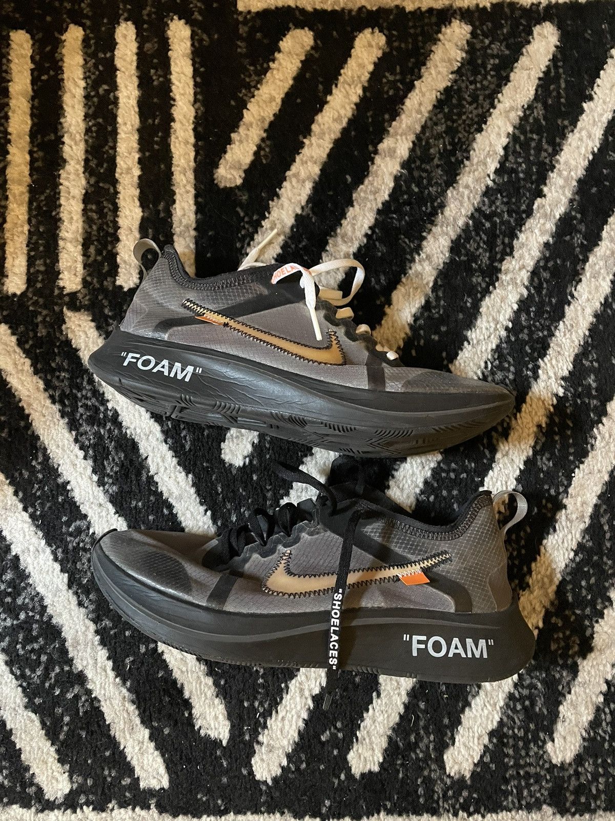 Nike Off-White Zoom Fly size 9