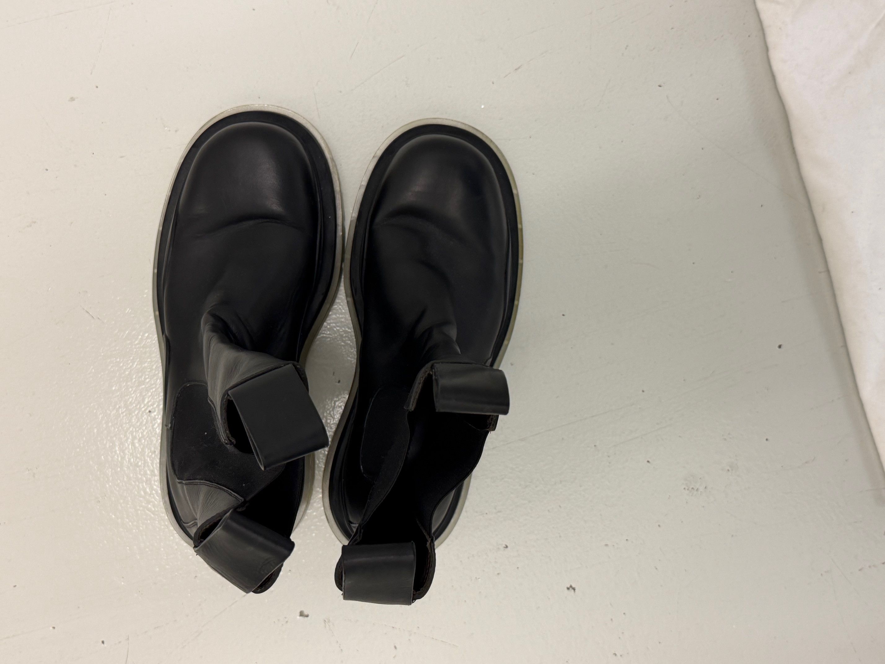 Bottega Veneta Black Tire Lug Boots Men US 11/ EU 44 - Gently Used Size US 11 / EU 44 - 4 Thumbnail
