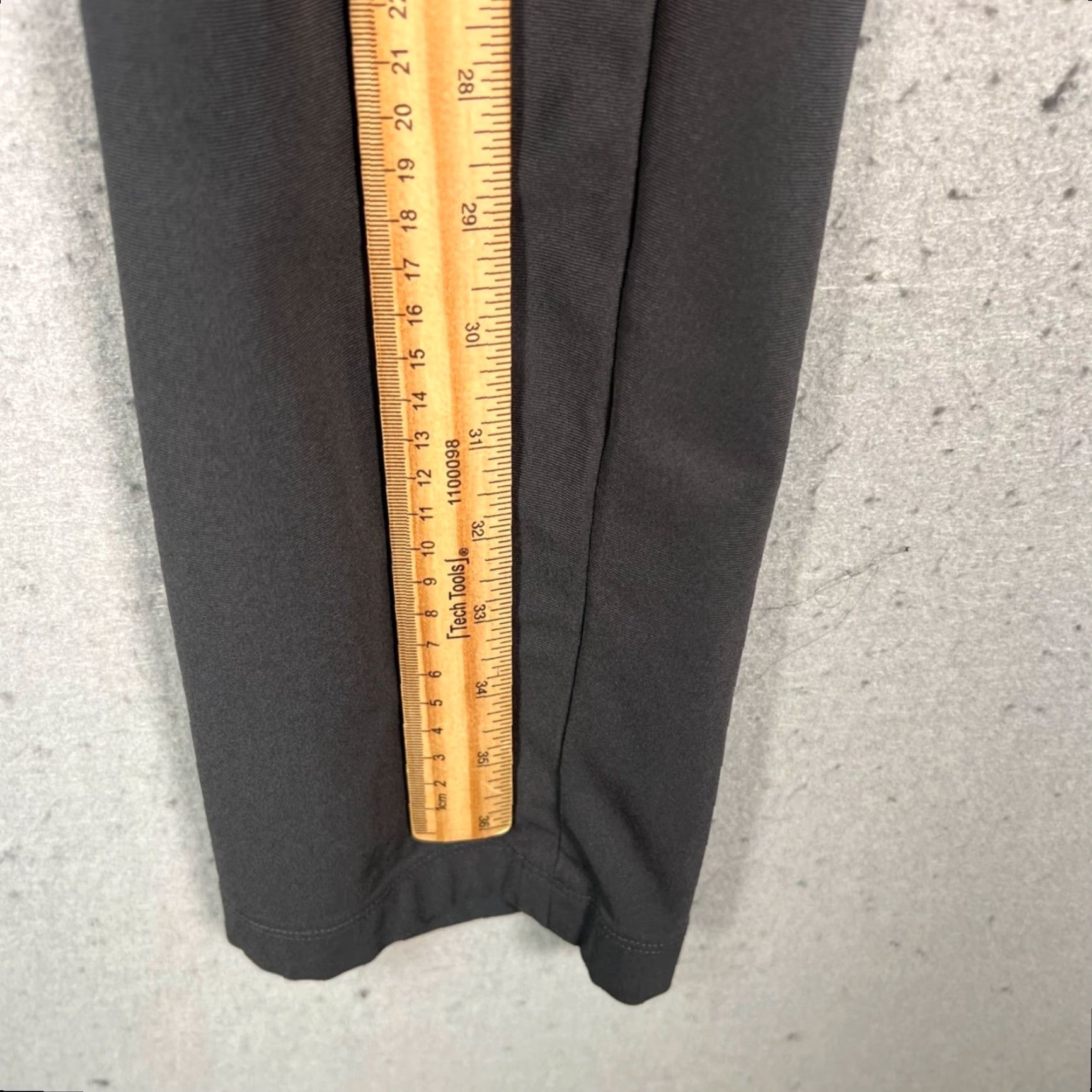 Lululemon Lululemon Mens Pants Chino 36 Black Tailored Fit 5-Pocket Tapered Flat Front Inseam 28 Rise Mid Vintage No Size US 36 / EU 52 - 5 Thumbnail
